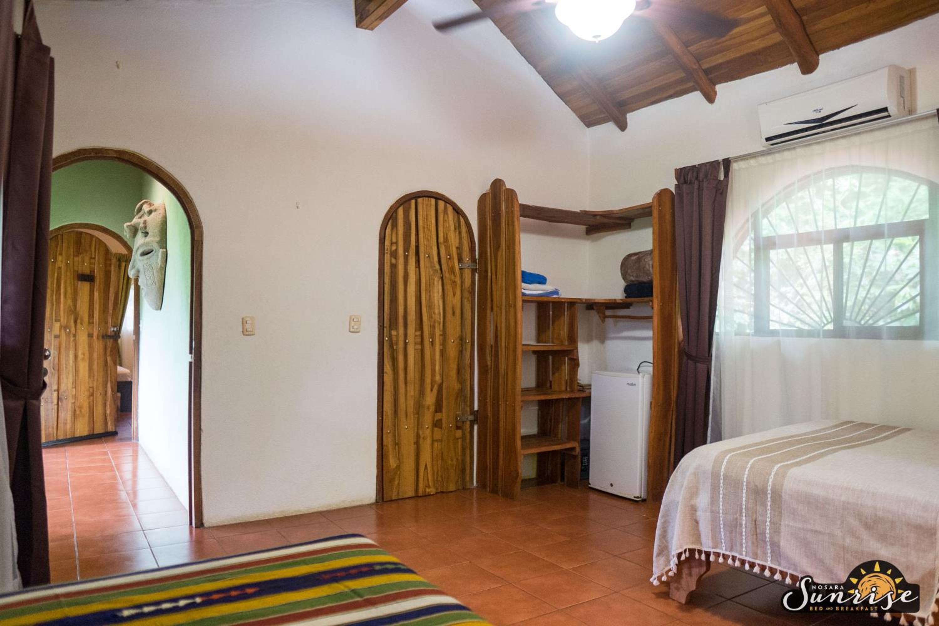 Deluxe Double Room with Balcony photo 3