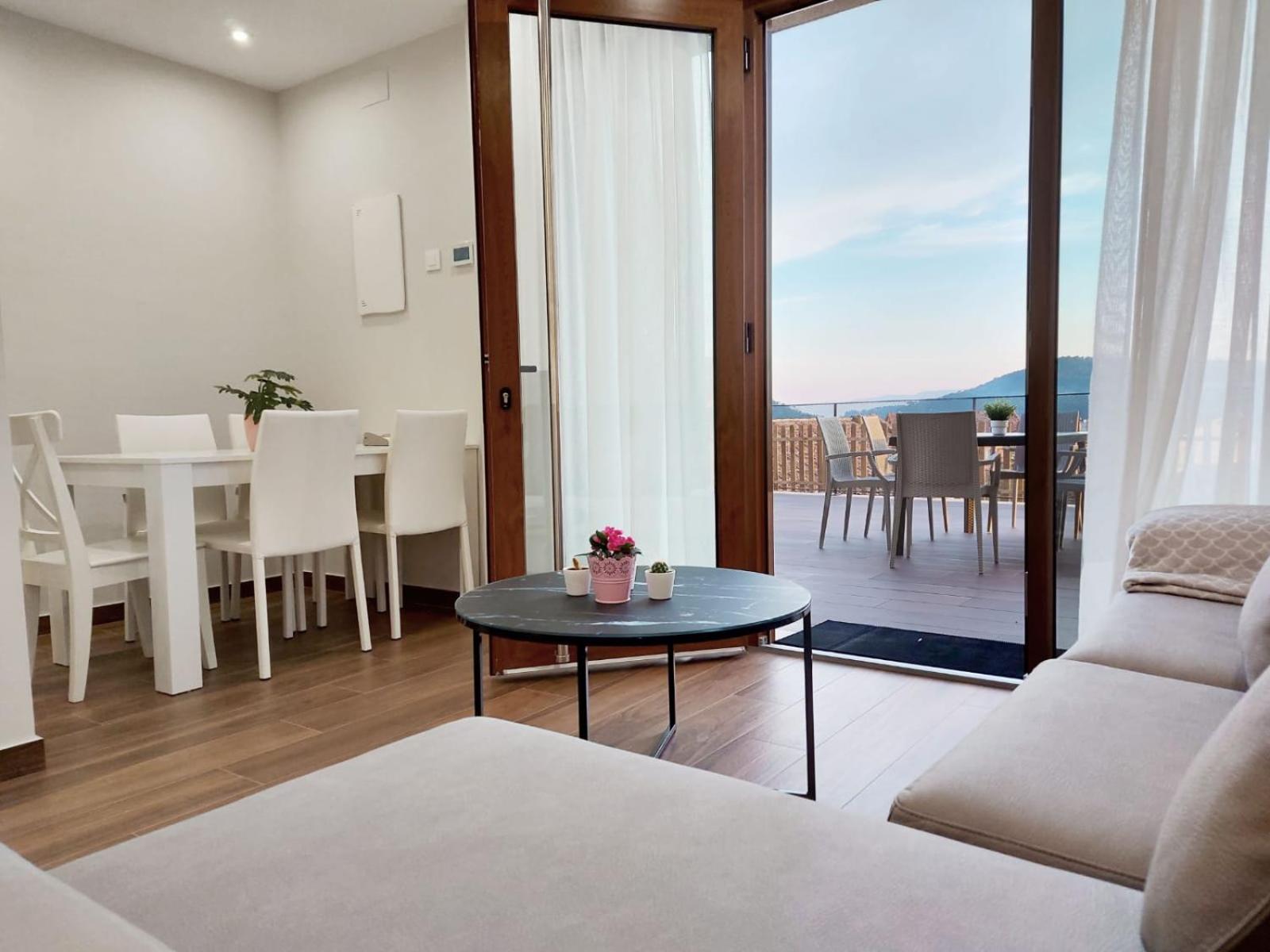Apartamento con vista al mar