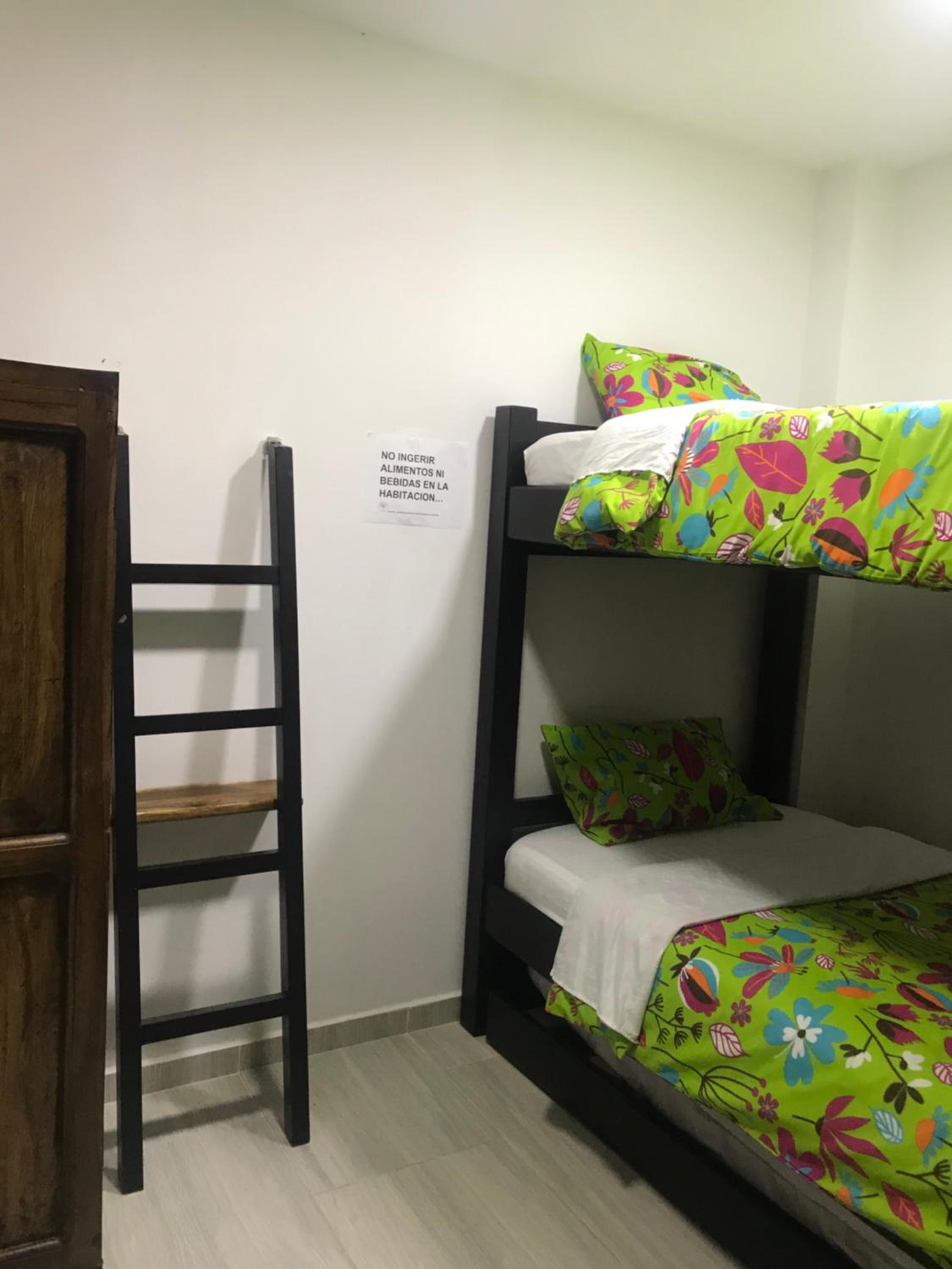 Twin Room with Private Bathroom photo 1