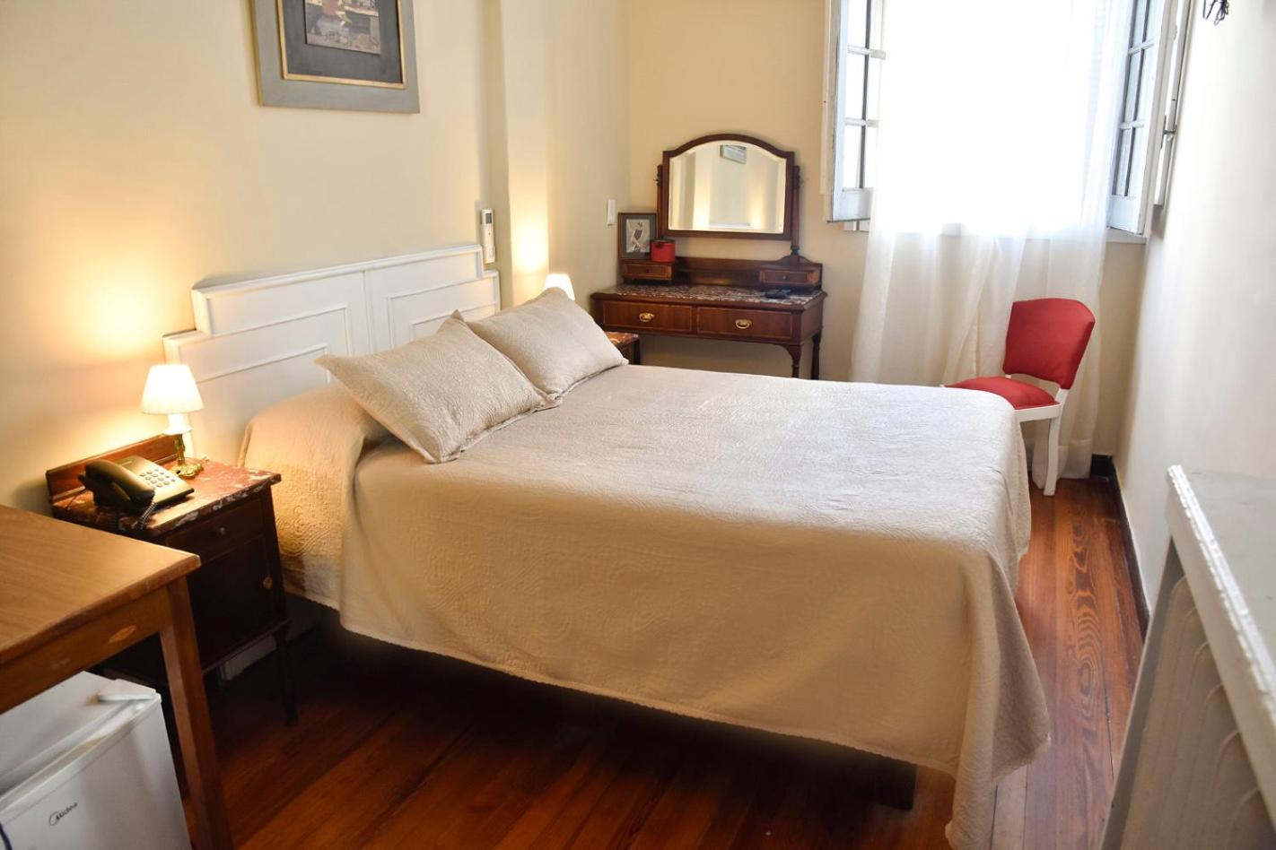 Standard Double Room photo 2