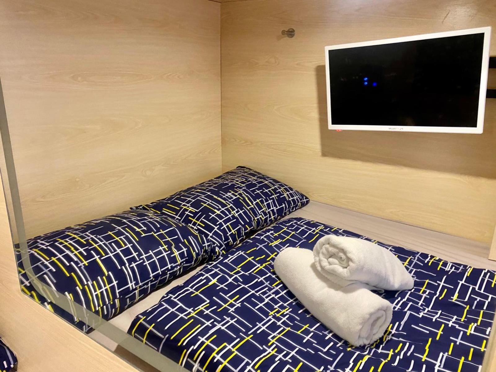 Pod Delux in mix Dormitory (18-35 age only) photo 2