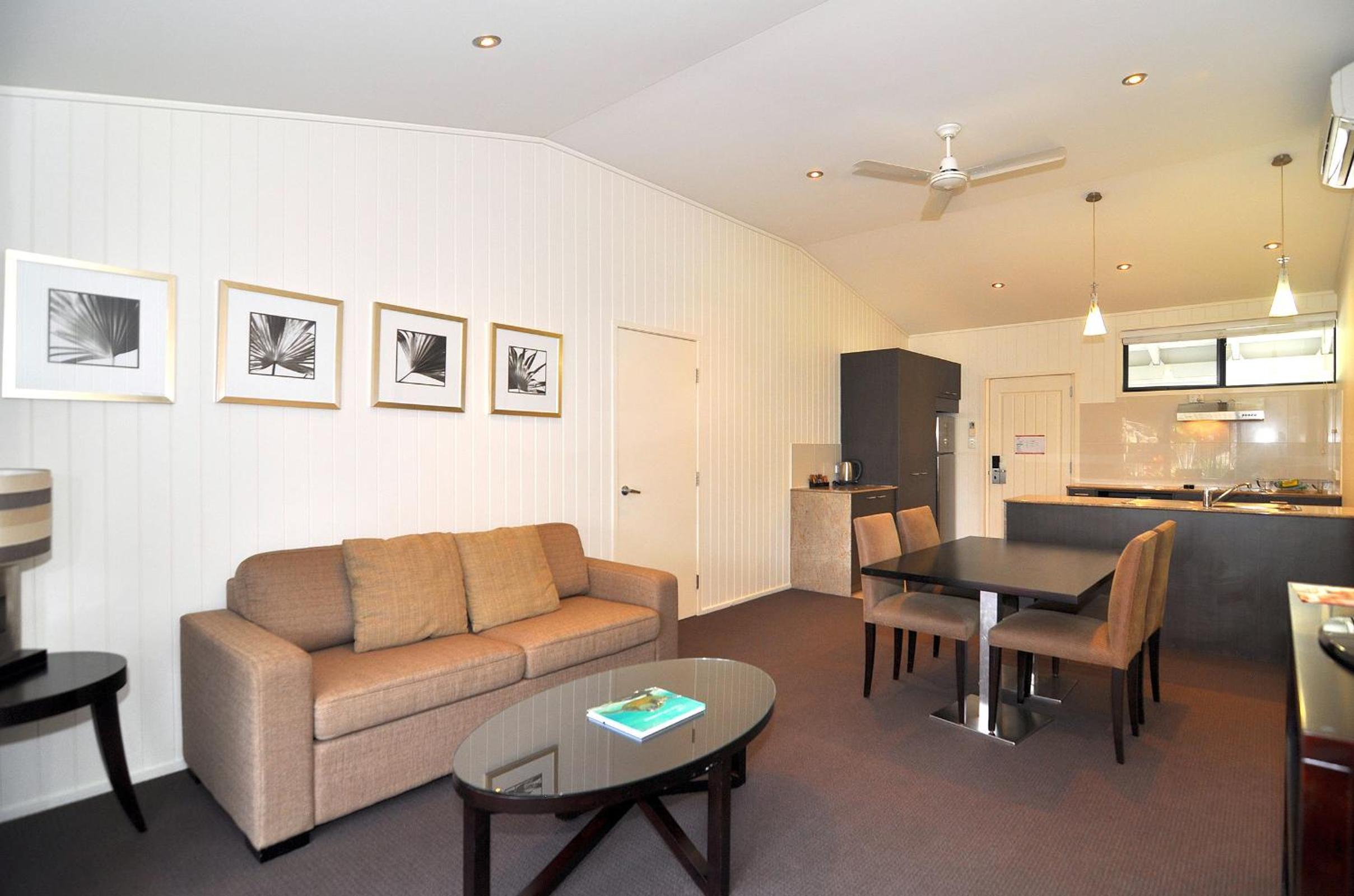 One-Bedroom Apartment - Photo 4
