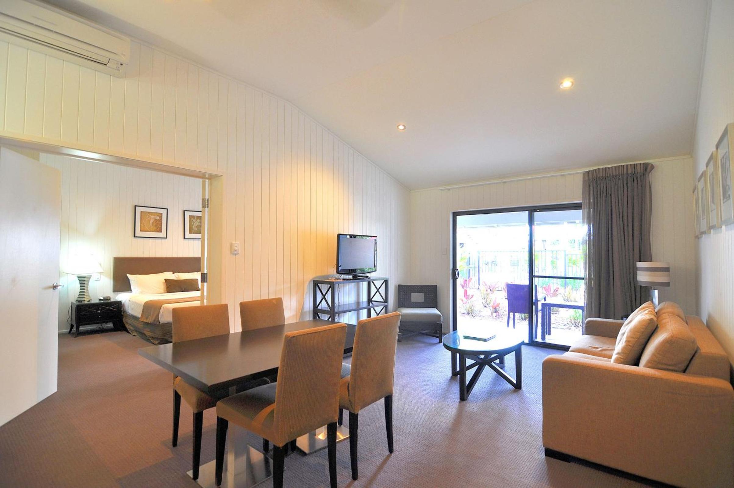 One-Bedroom Apartment - Photo 1