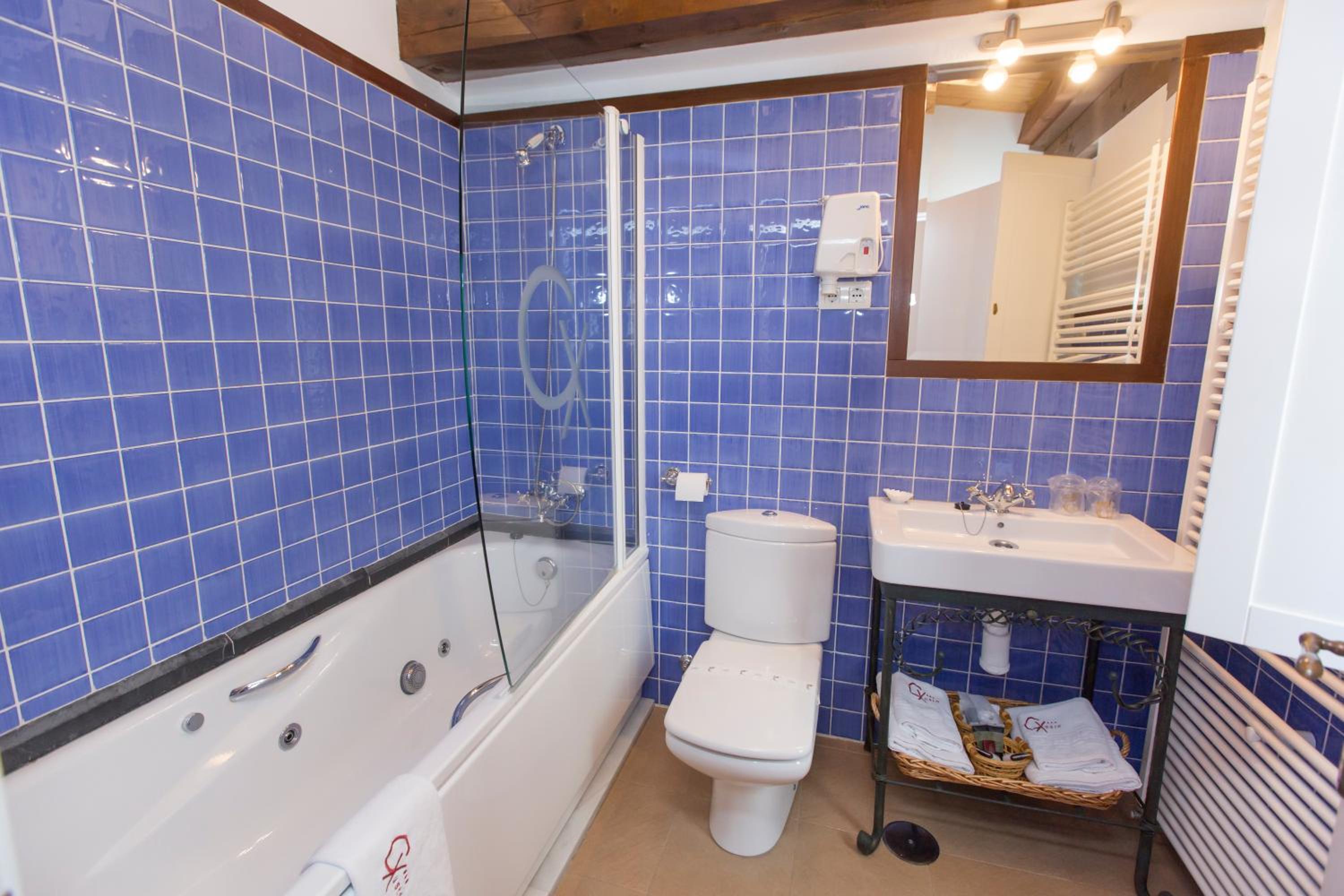 Standard Double Room - Photo 3