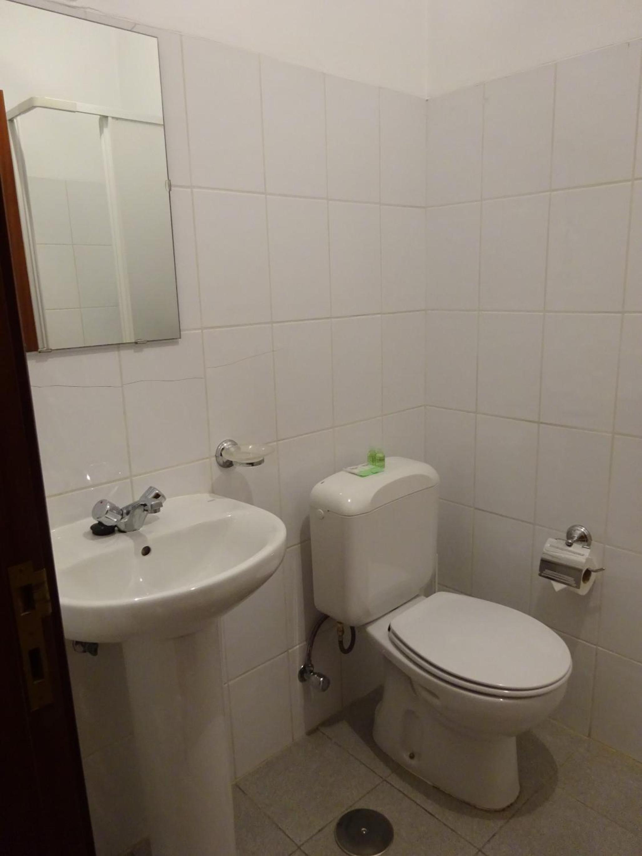 Double Room - Photo 14