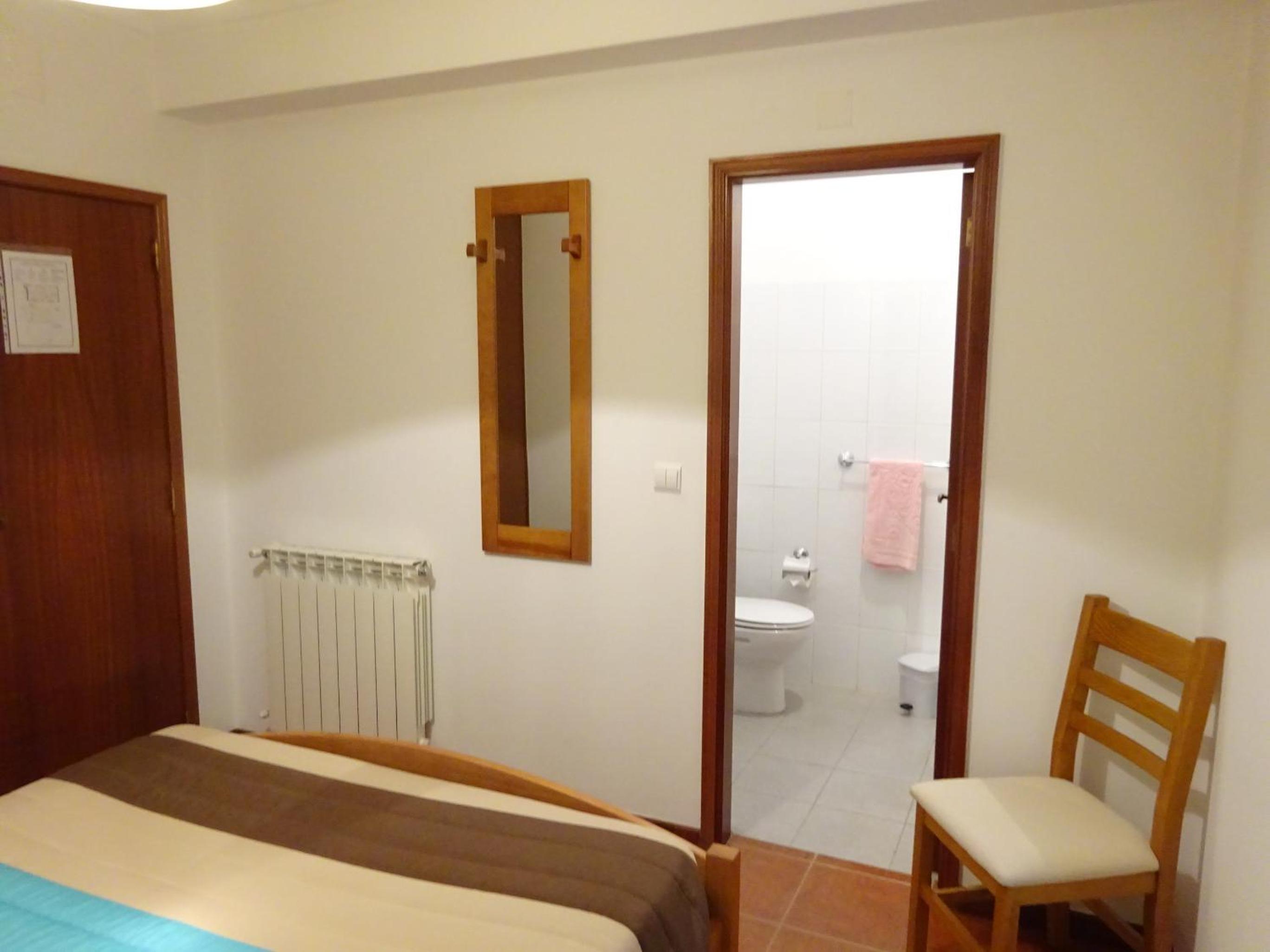 Double Room - Photo 15