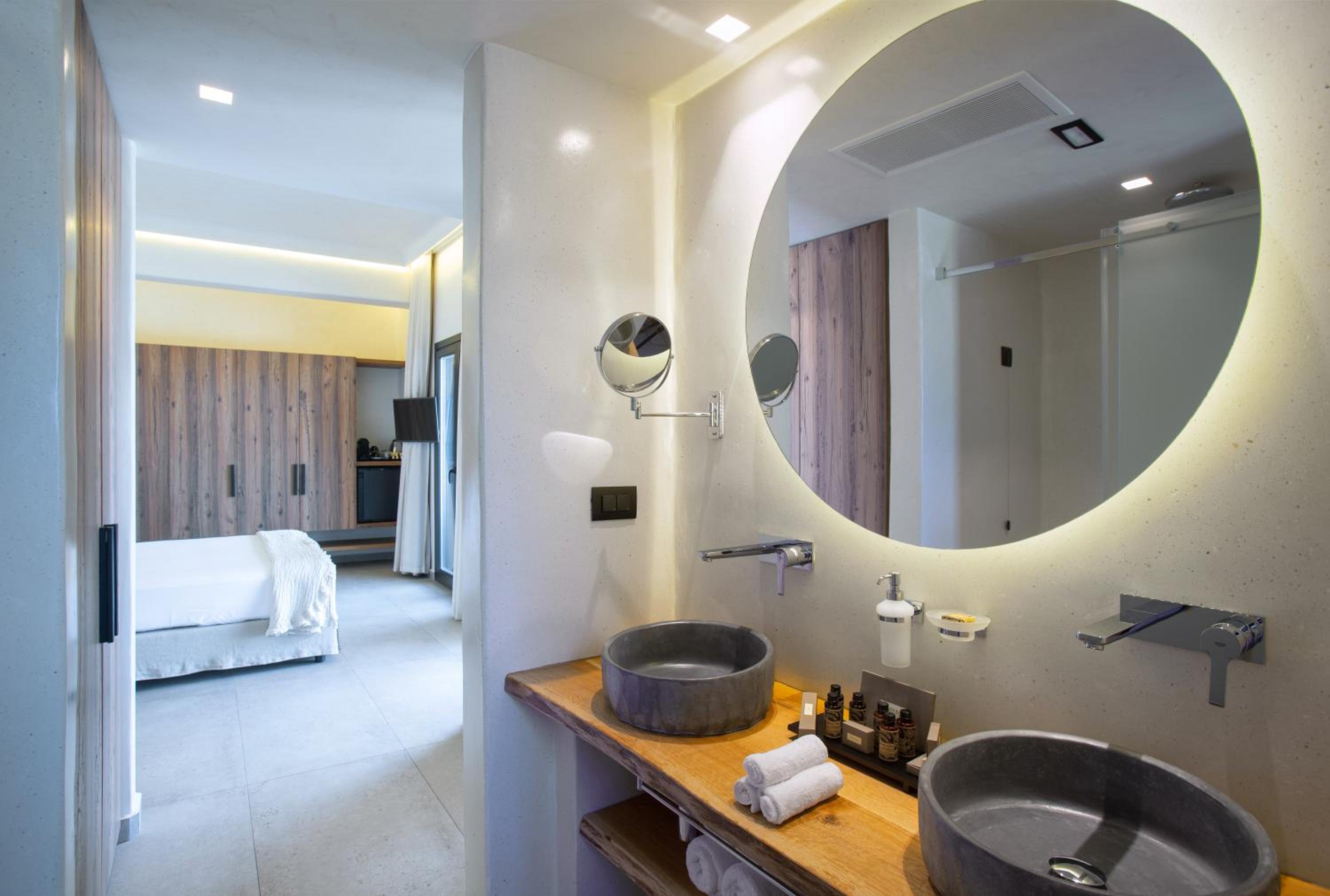 Superior Suite with Front yard Private Pool and Panoramic Sea View, photo 6