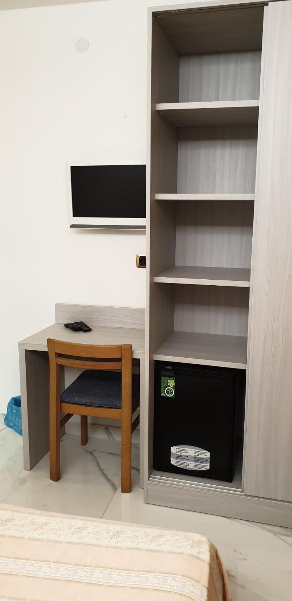 Standard Double Room - Photo 5
