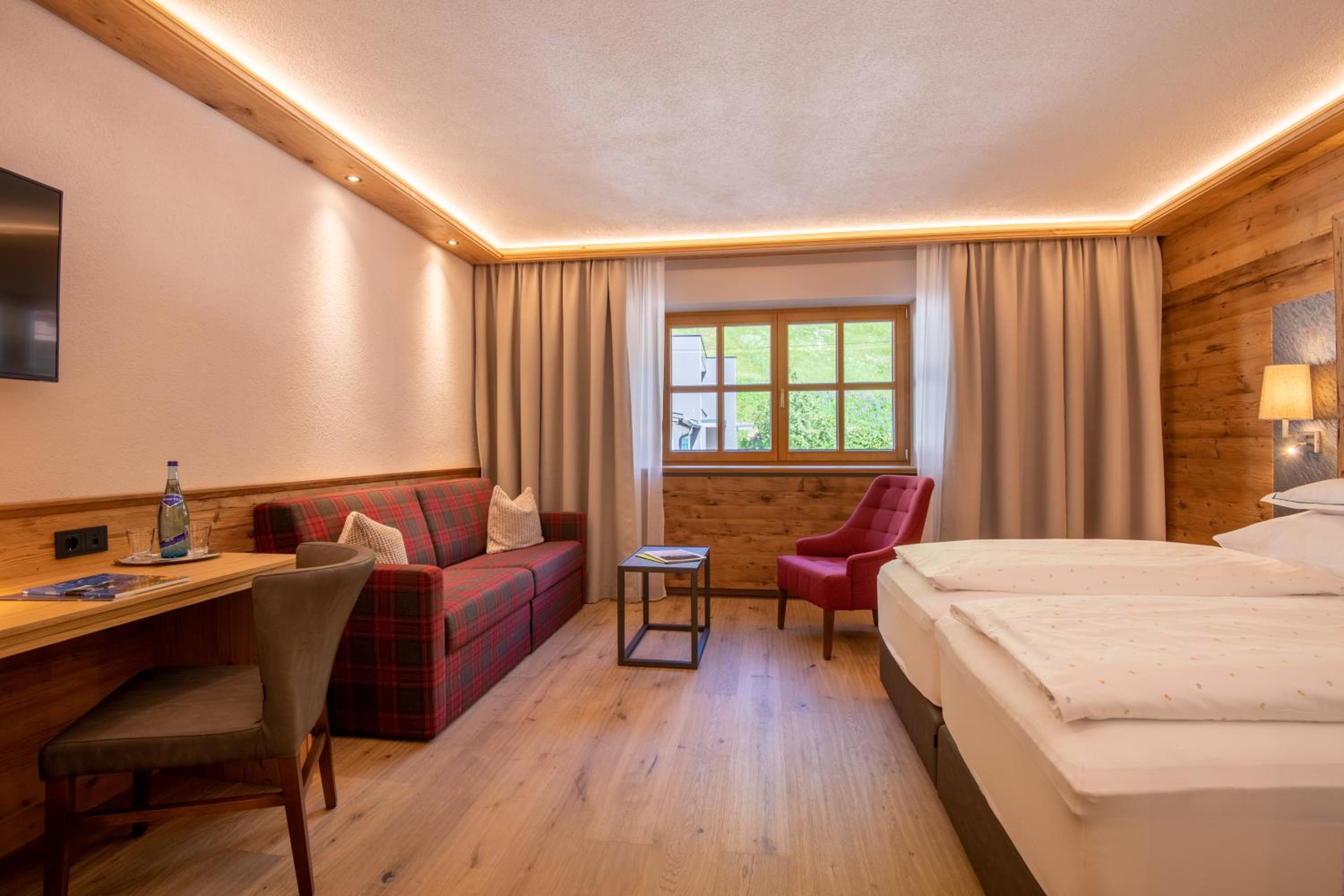 Deluxe Double Room - Photo 2
