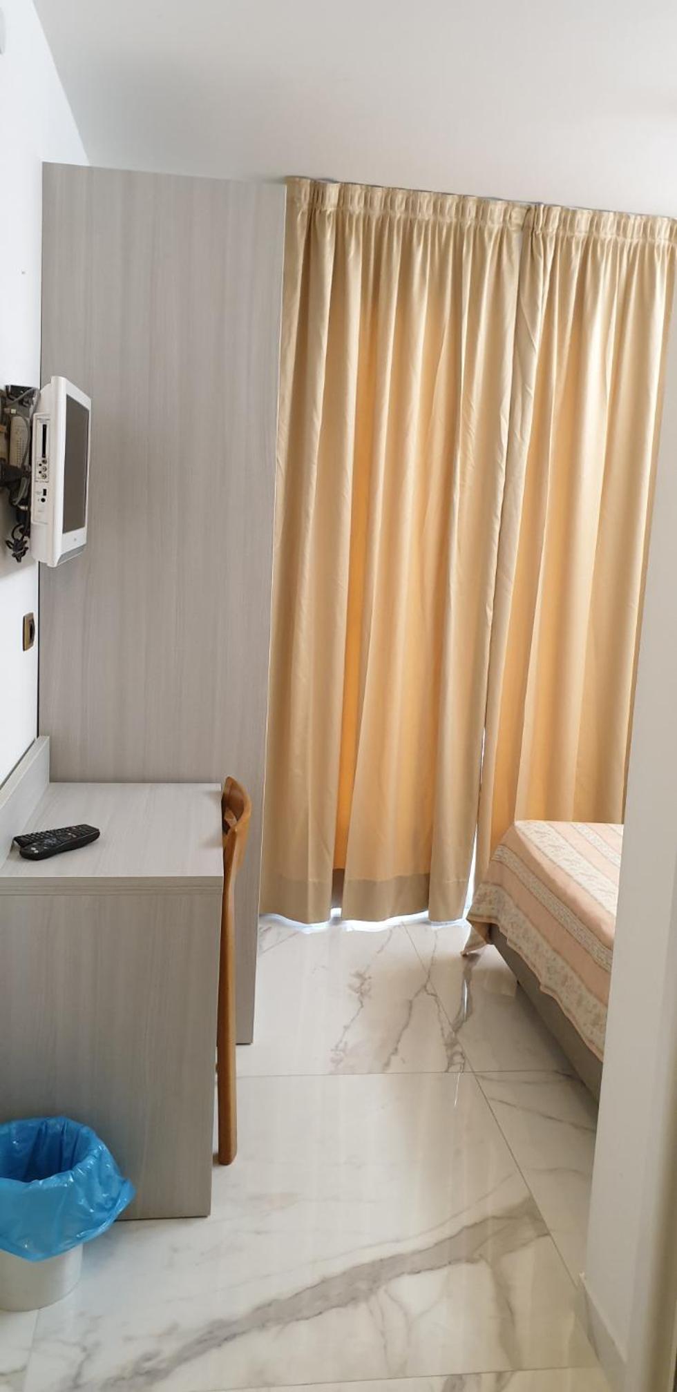 Standard Double Room - Photo 2