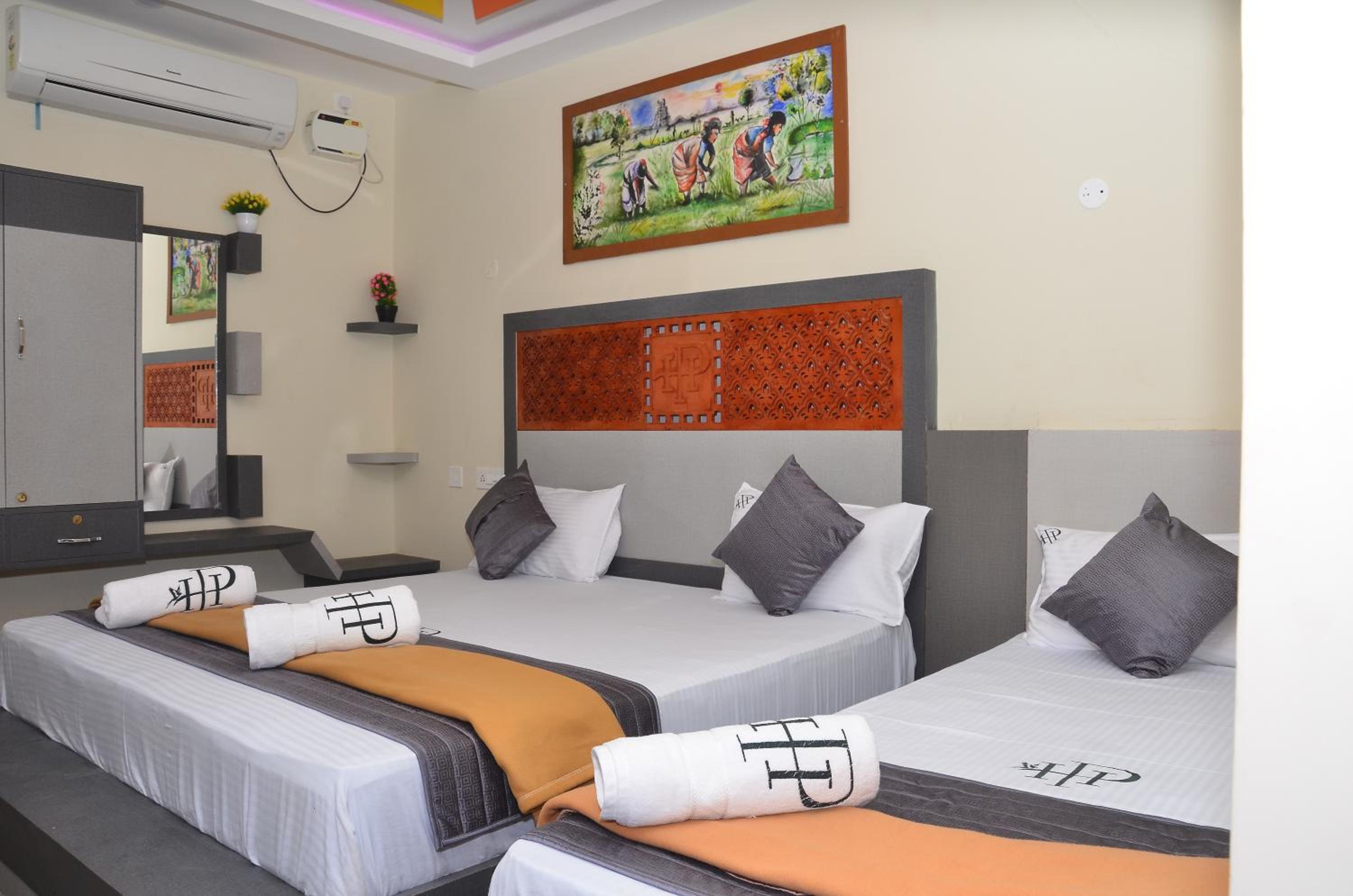 Deluxe Triple Room - Photo 9