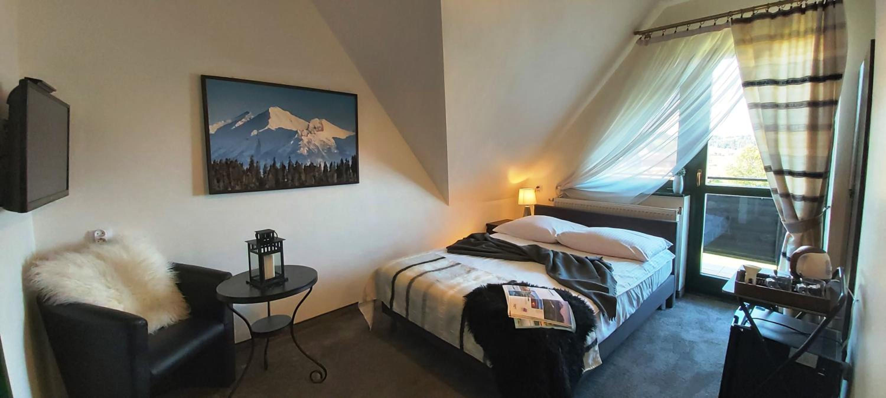 Single Room with Balcony photo 3