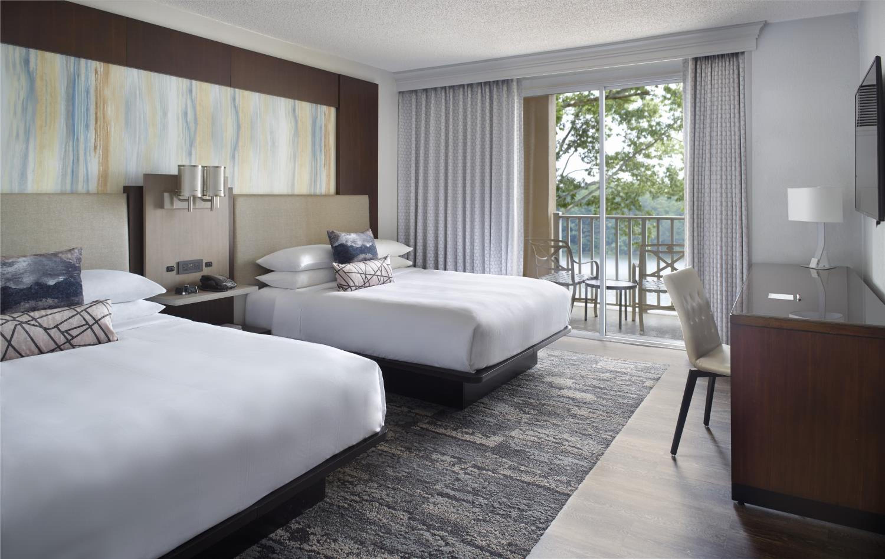 Quadruple Room with Lake View - Photo 1