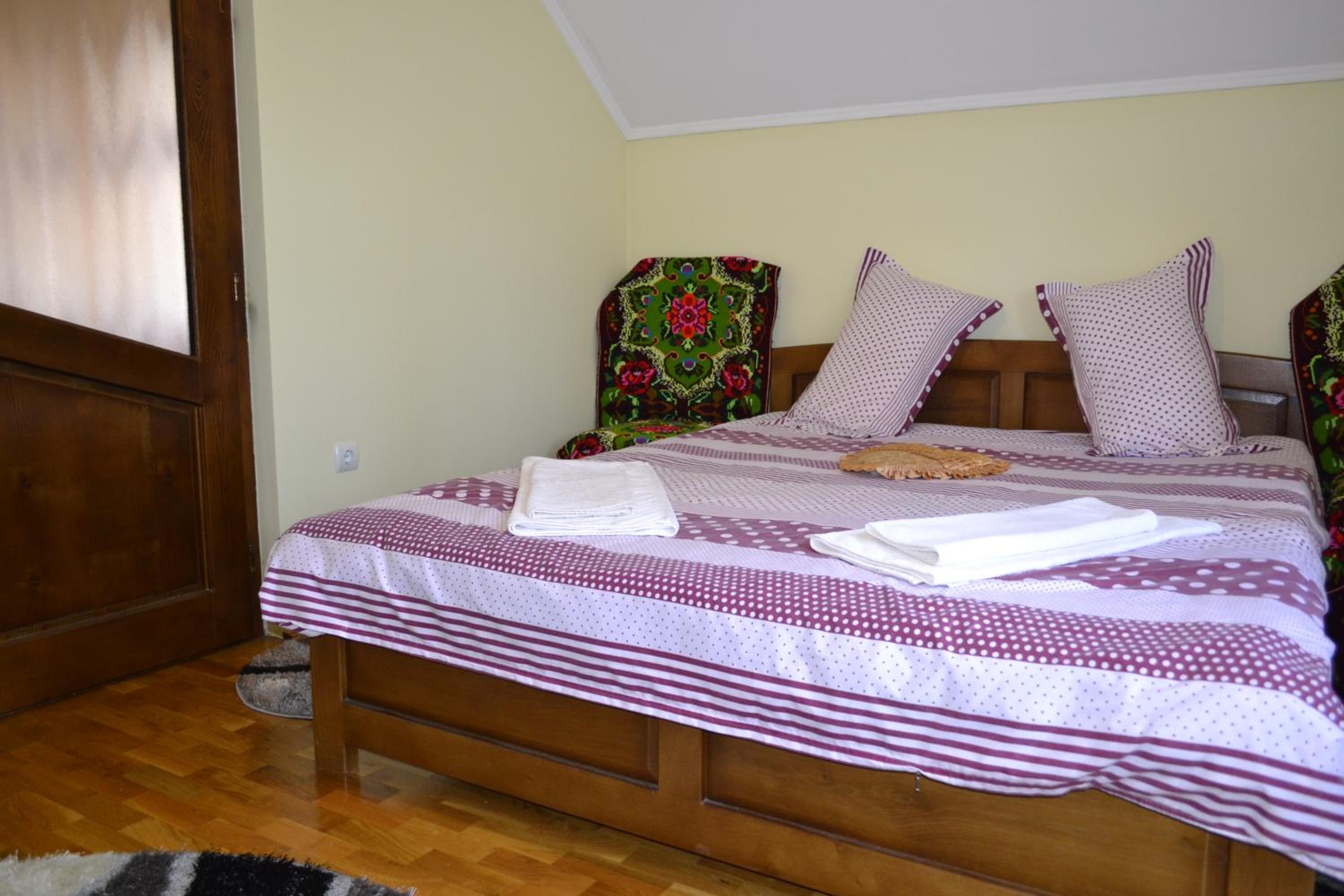 Budget Double Room photo 3