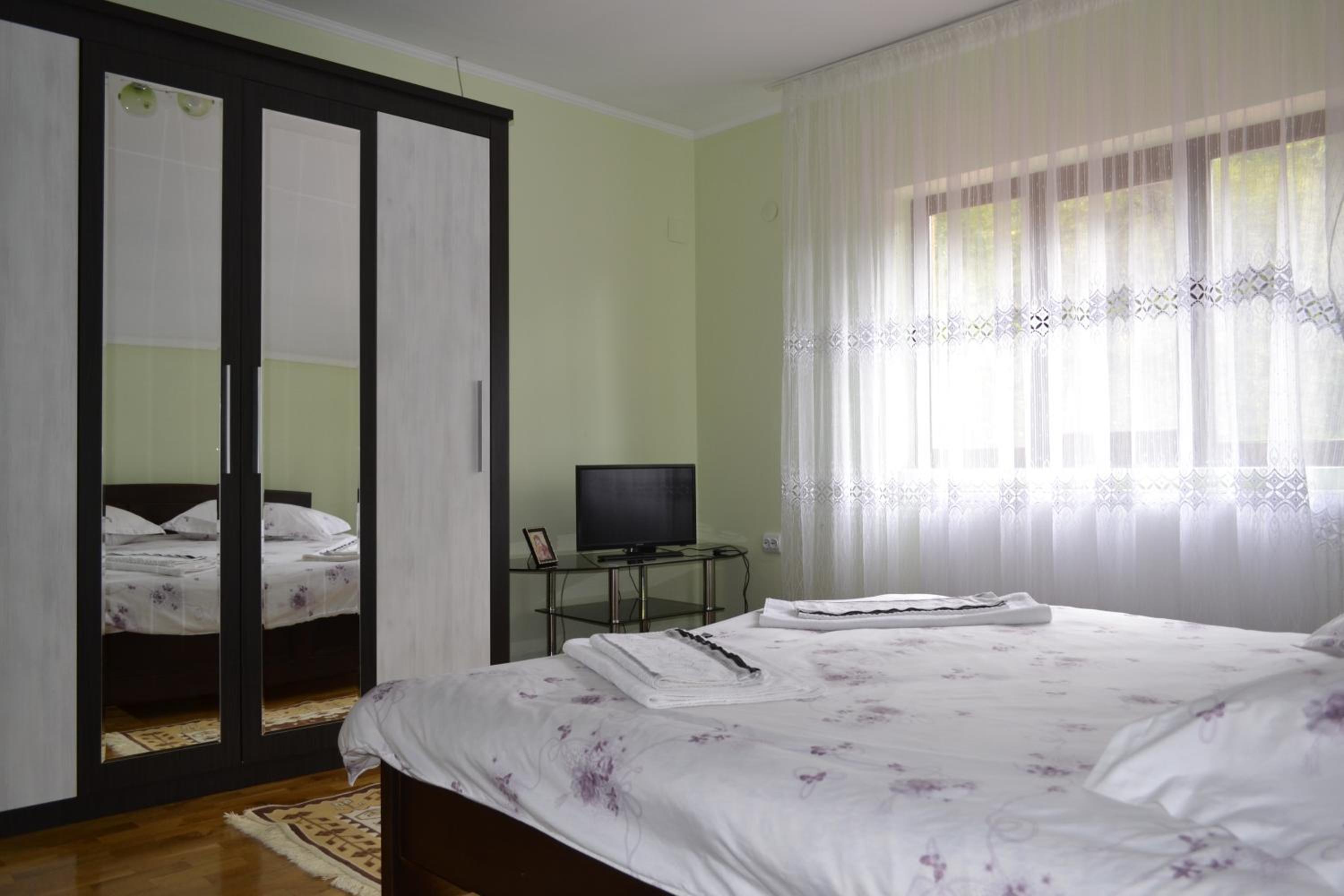 Budget Double Room photo 1