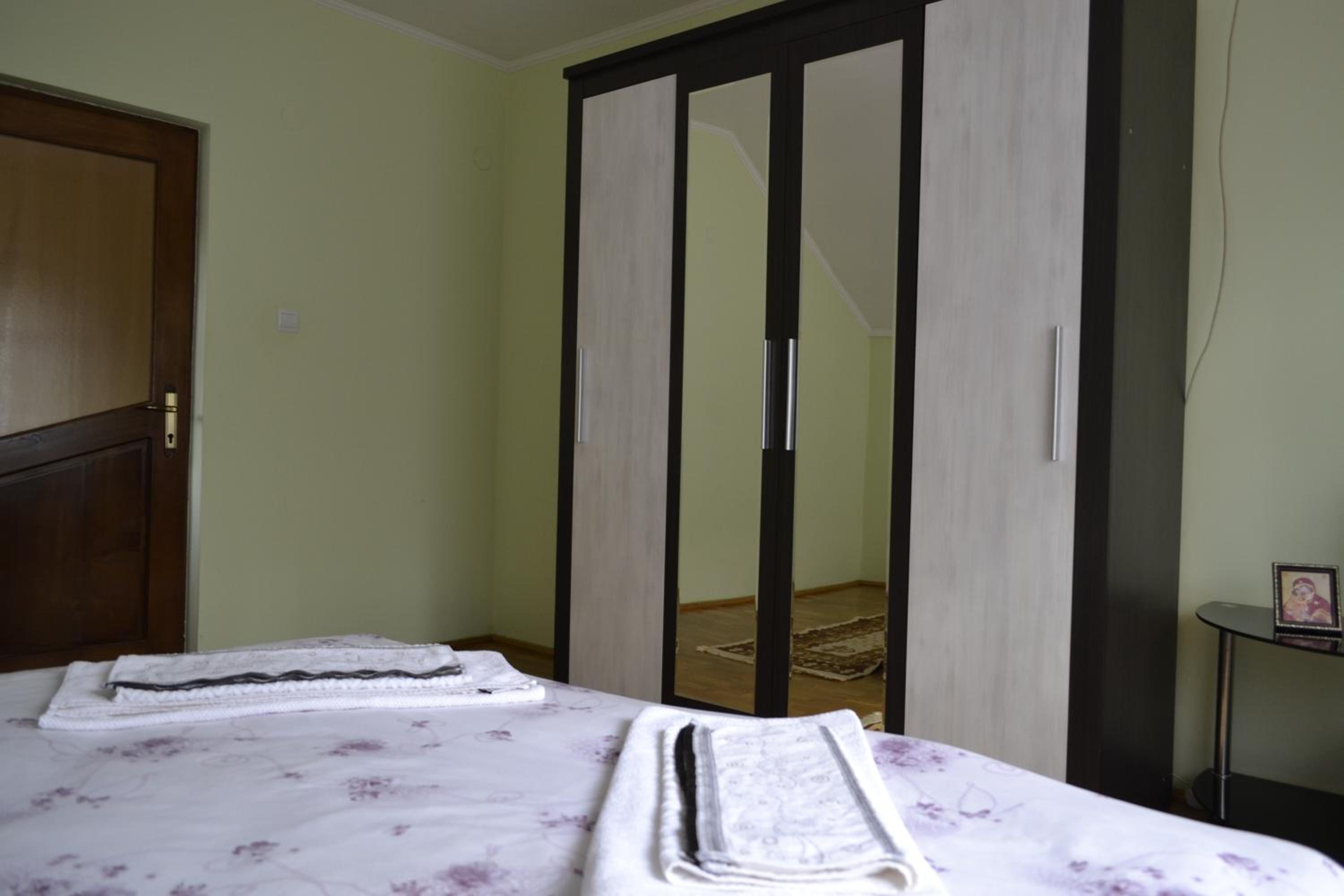 Budget Double Room photo 2