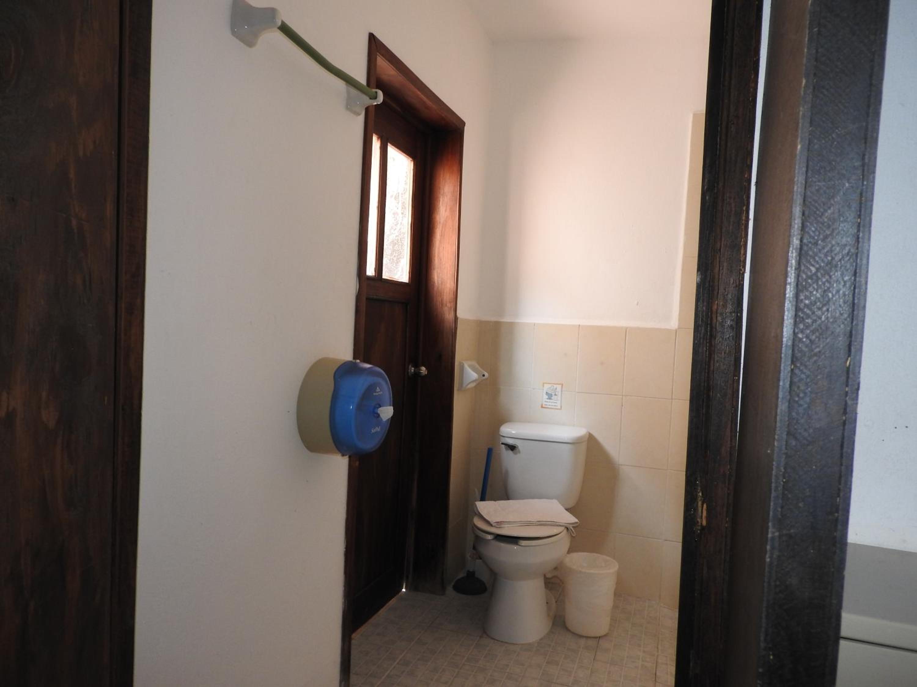 Quadruple Room - Photo 11