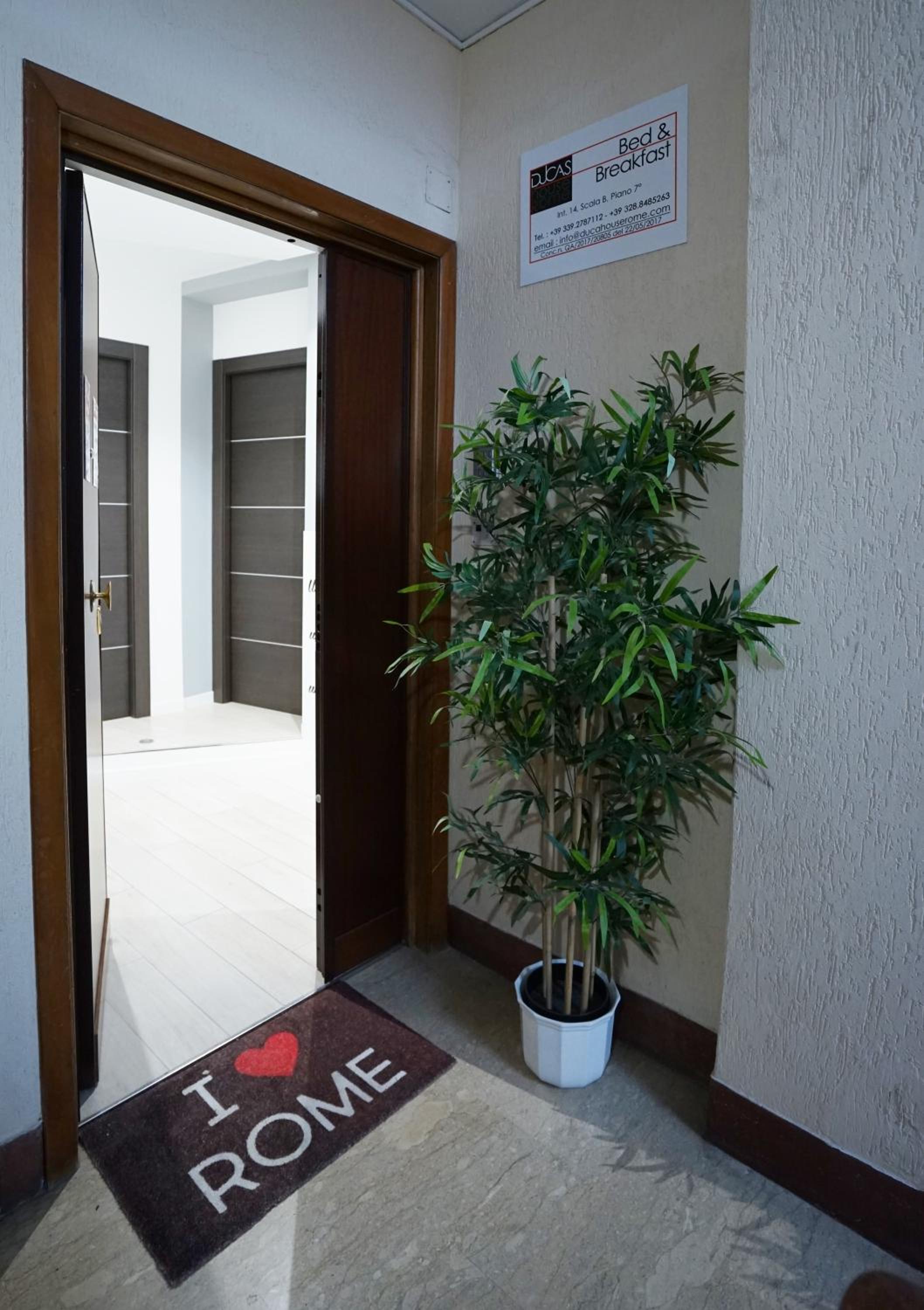 Deluxe Double or Twin Room with Balcony photo 2