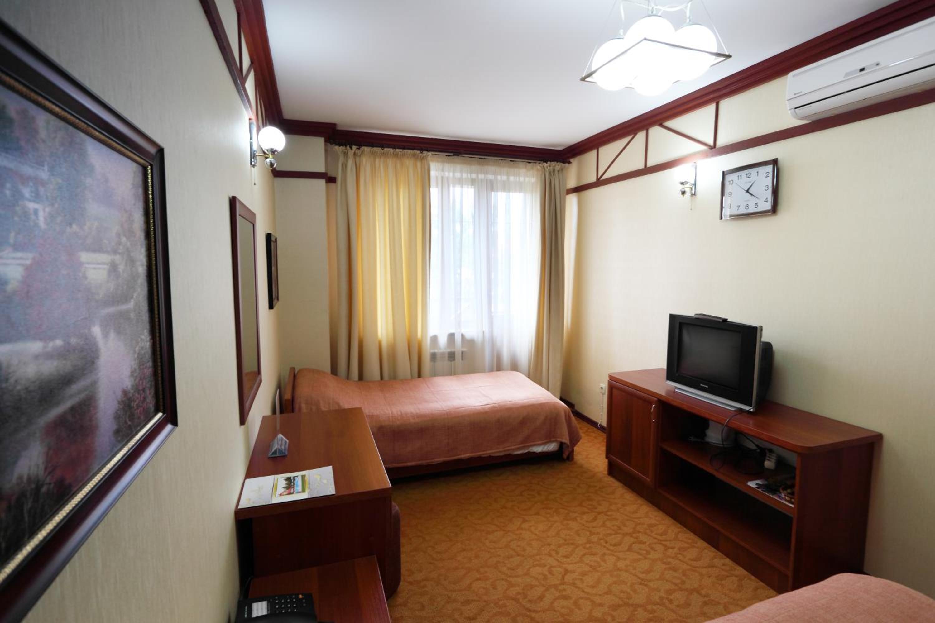 Standard Double or Twin Room photo 2