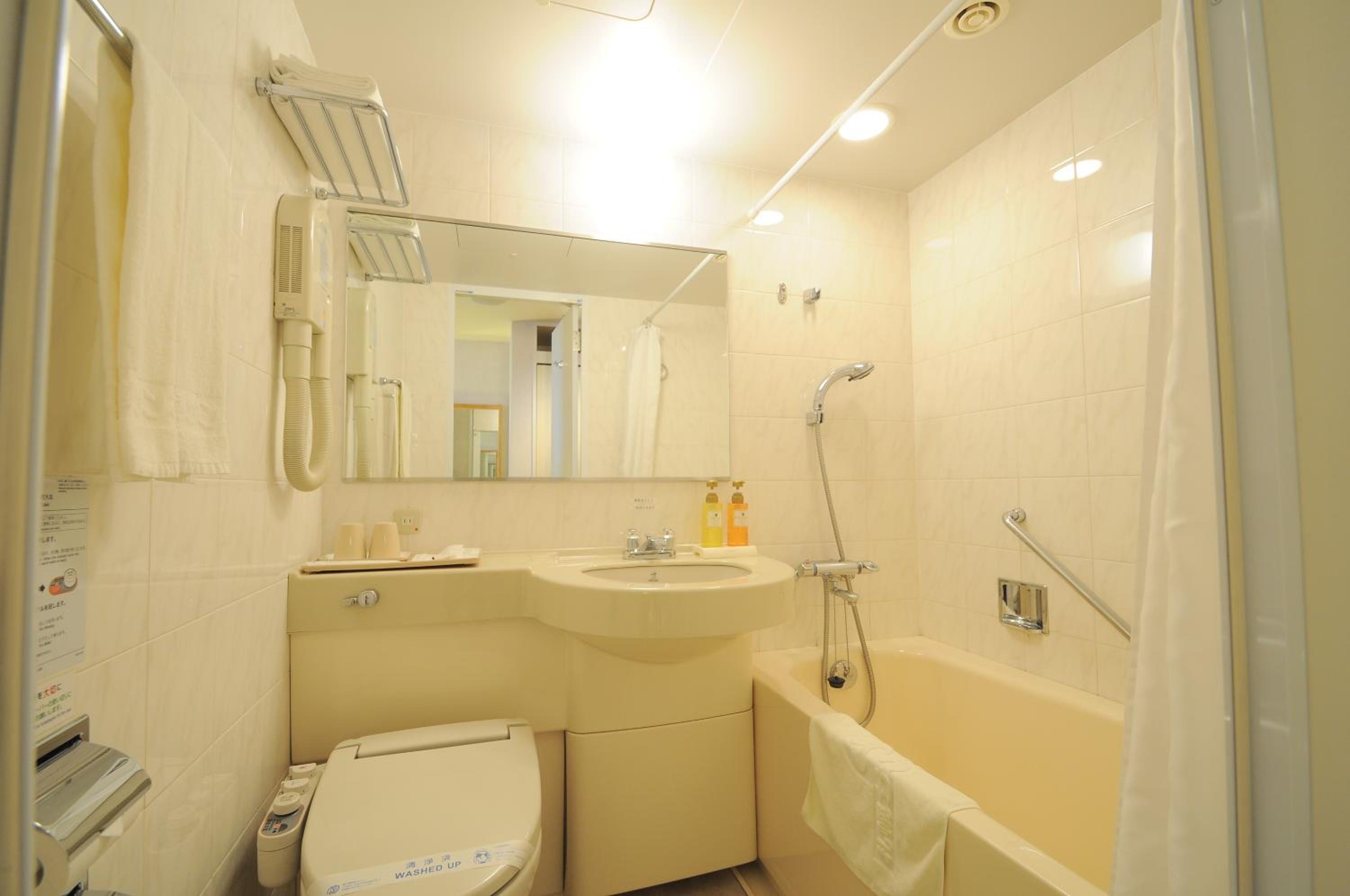 Twin Room - Smoking - Photo 6