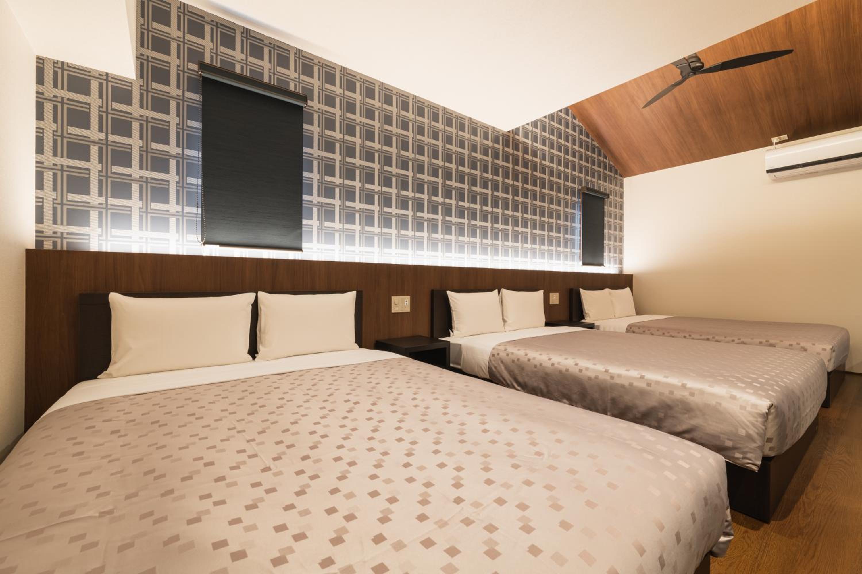 Deluxe Triple Room - Photo 2