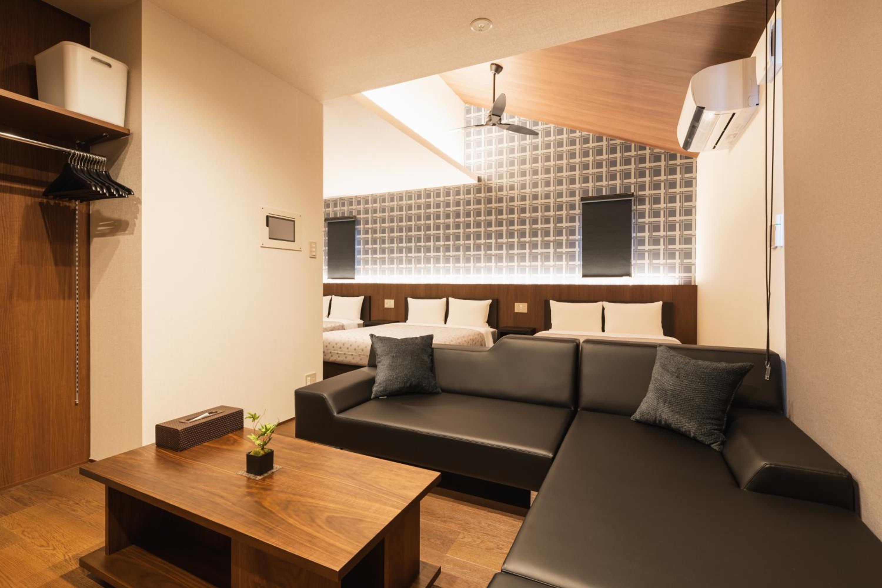 Deluxe Triple Room - Photo 19