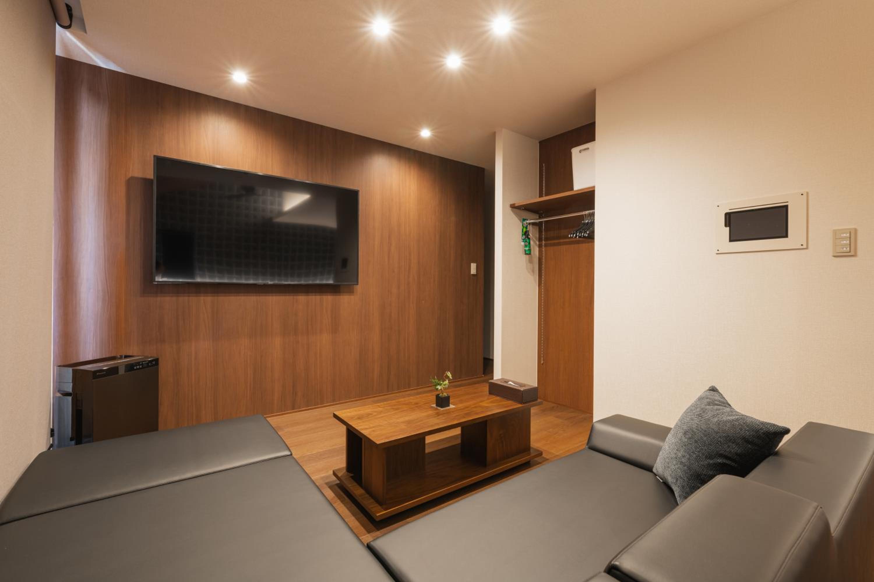 Deluxe Triple Room - Photo 18