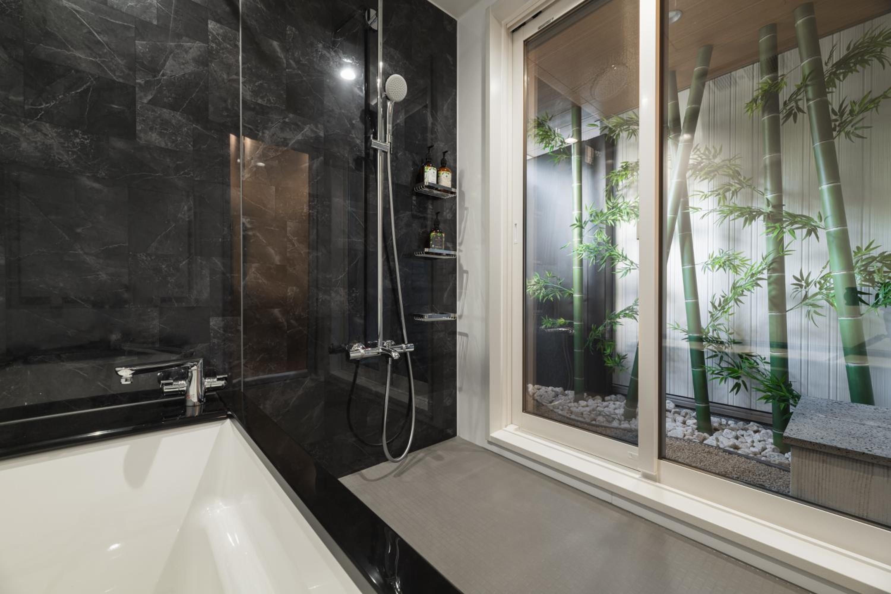 Executive Suite - Photo 12