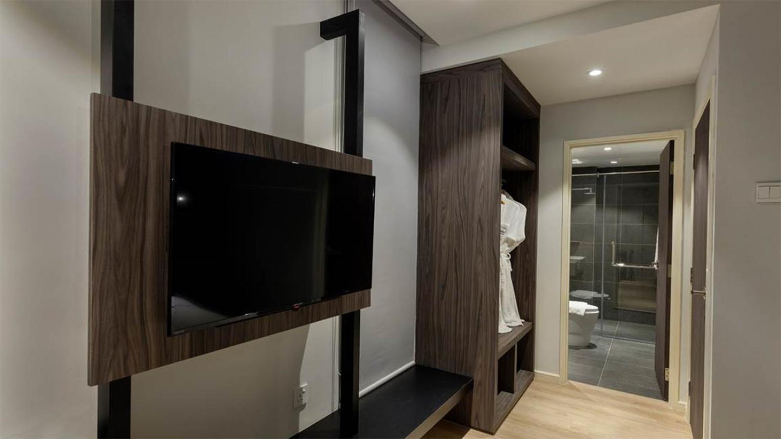 The Serene Suite