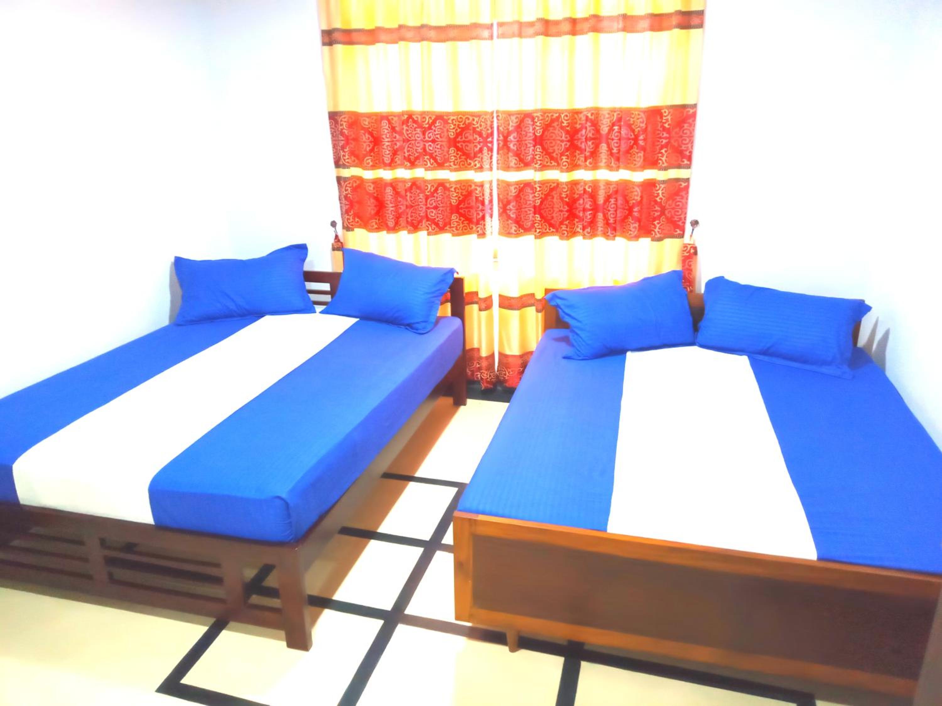Family Room with Private Bathroom photo 1