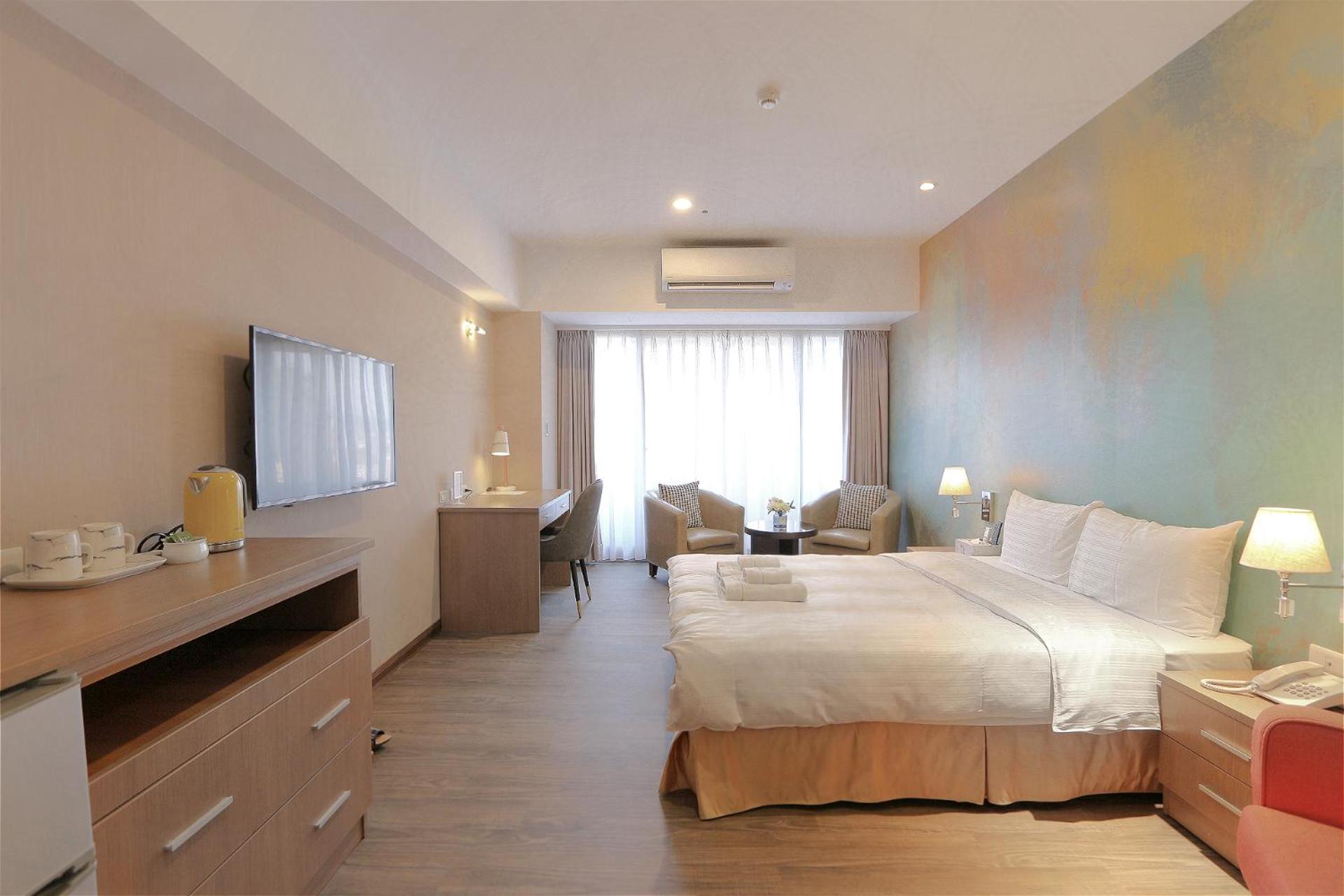 Superior Double Room with Taipei 101 View photo 3