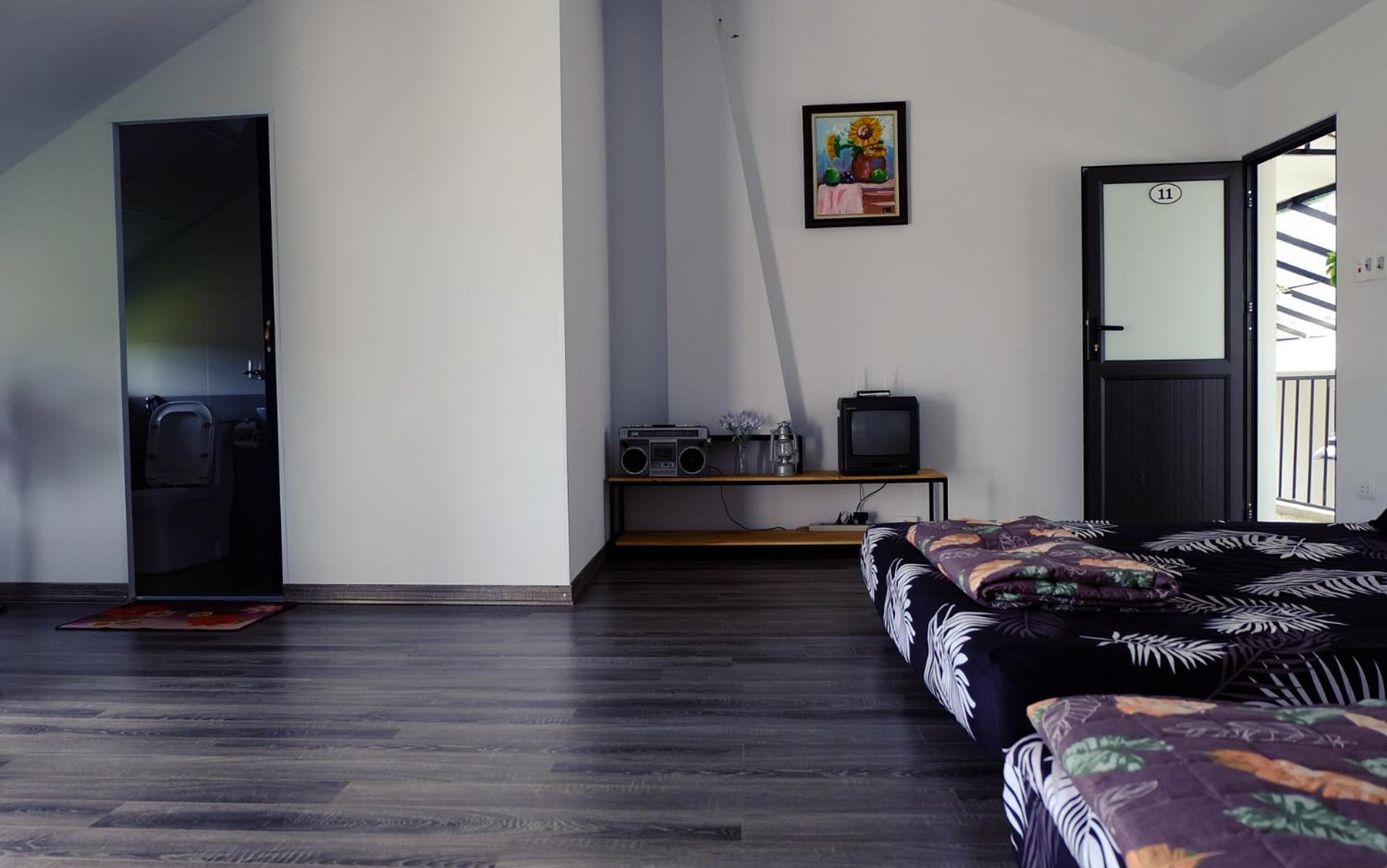 Family Room with Balcony photo 1