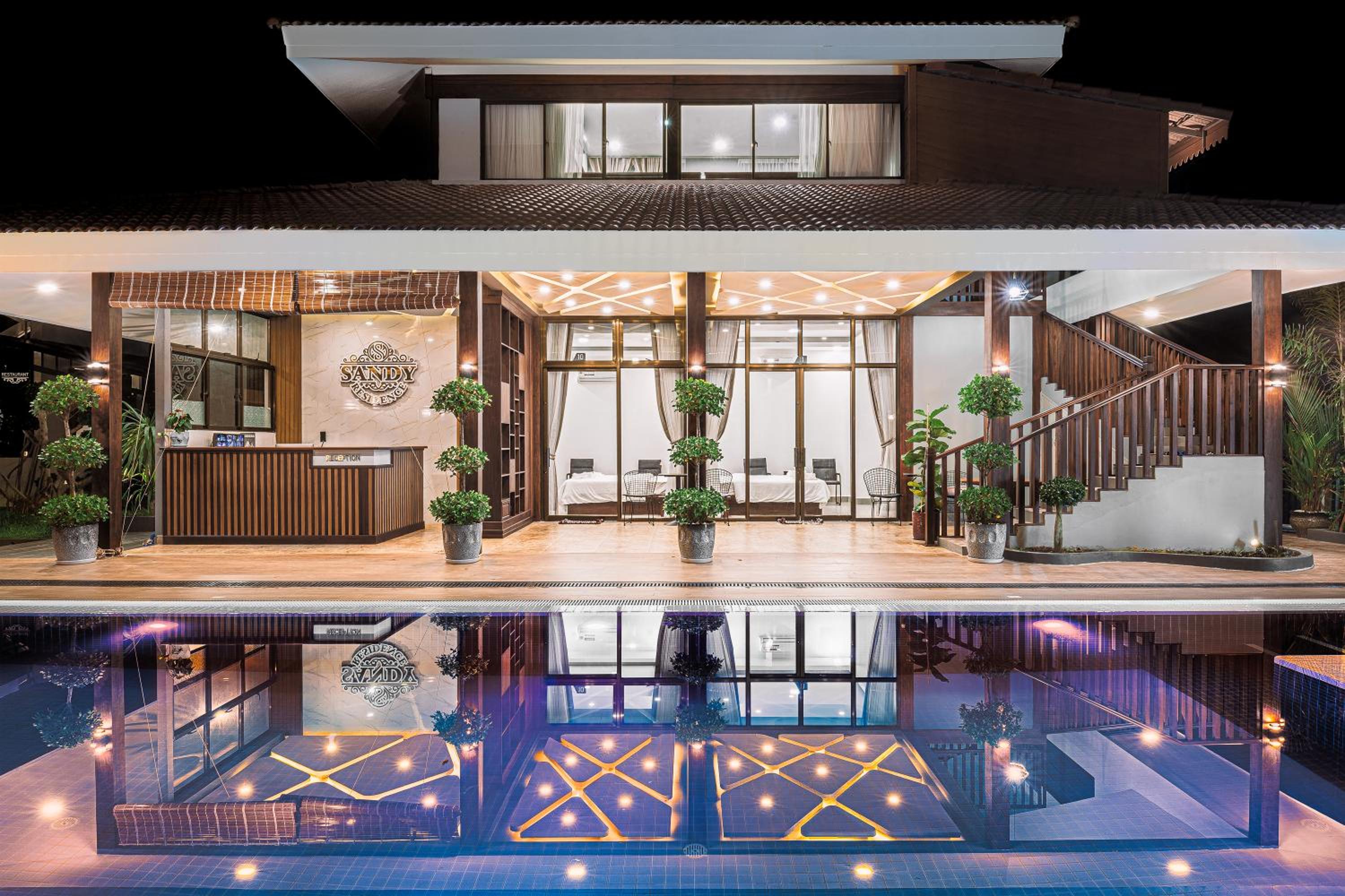 Studio Triple with Pool View first floor - Photo 1