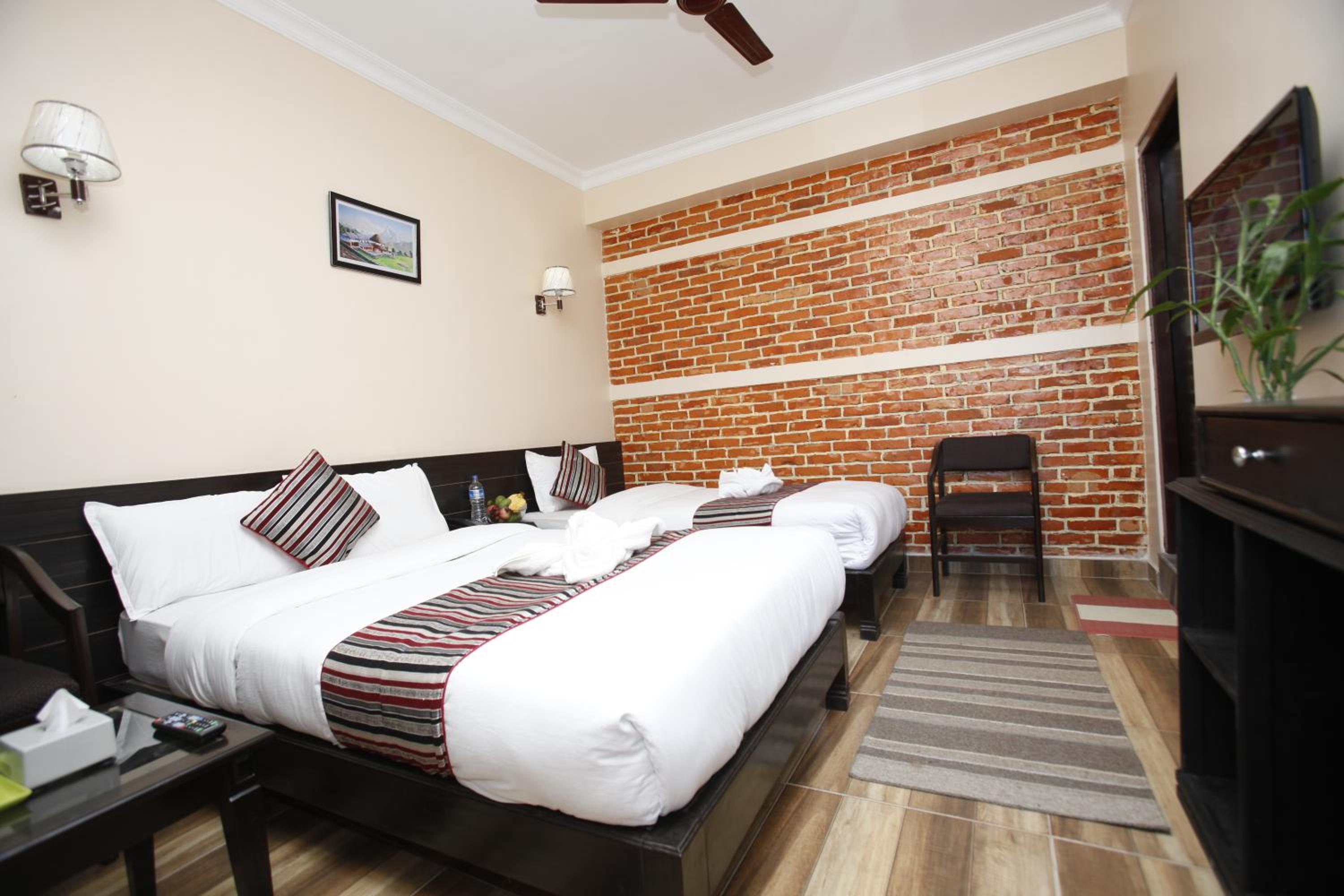 Deluxe Triple Room