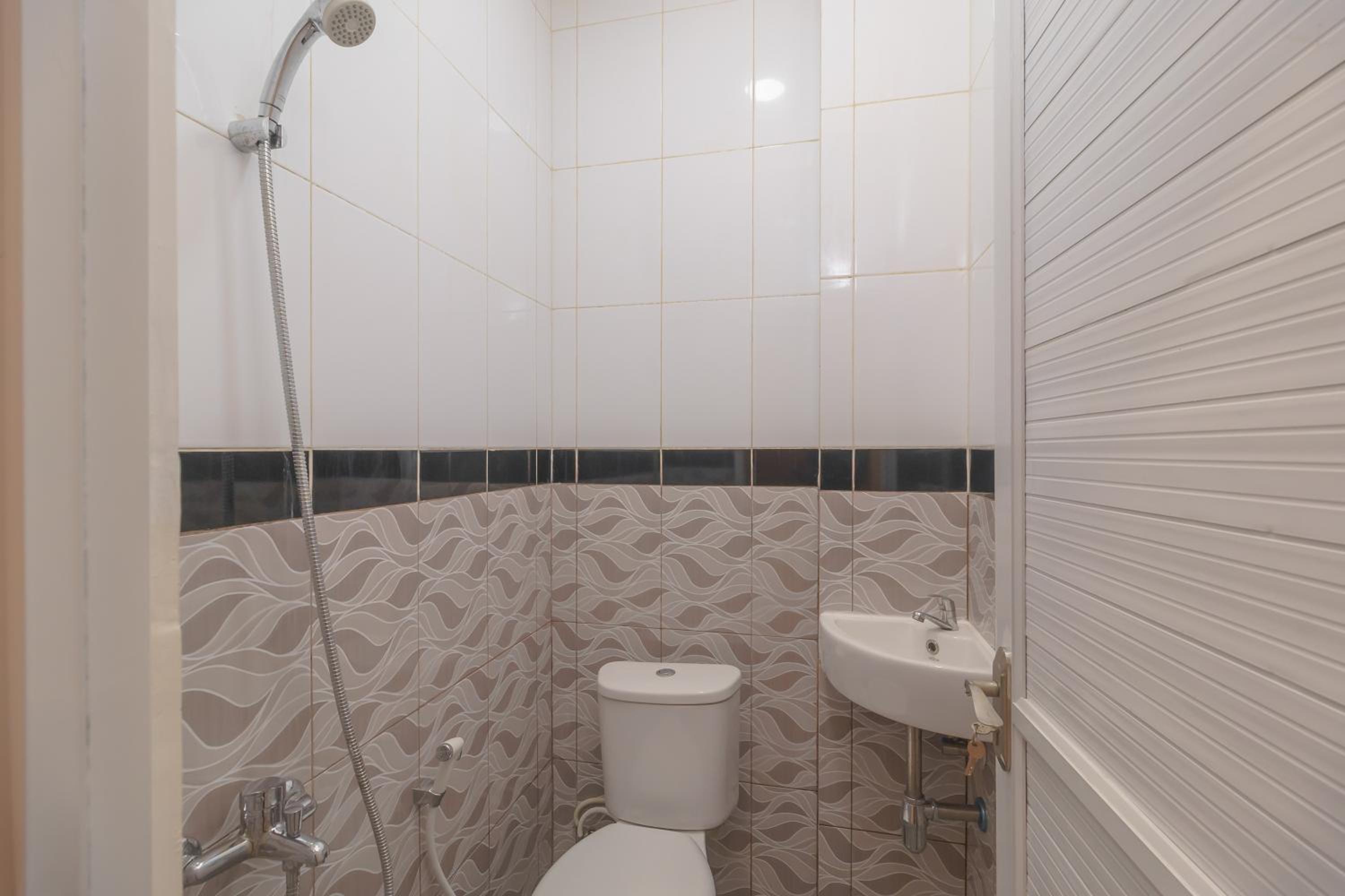 Double Room - Photo 5