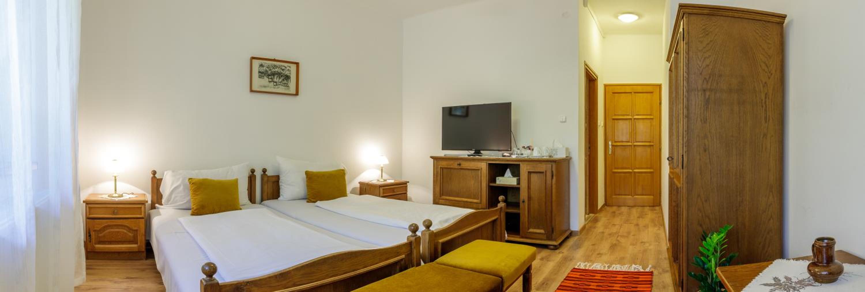 Queen Room