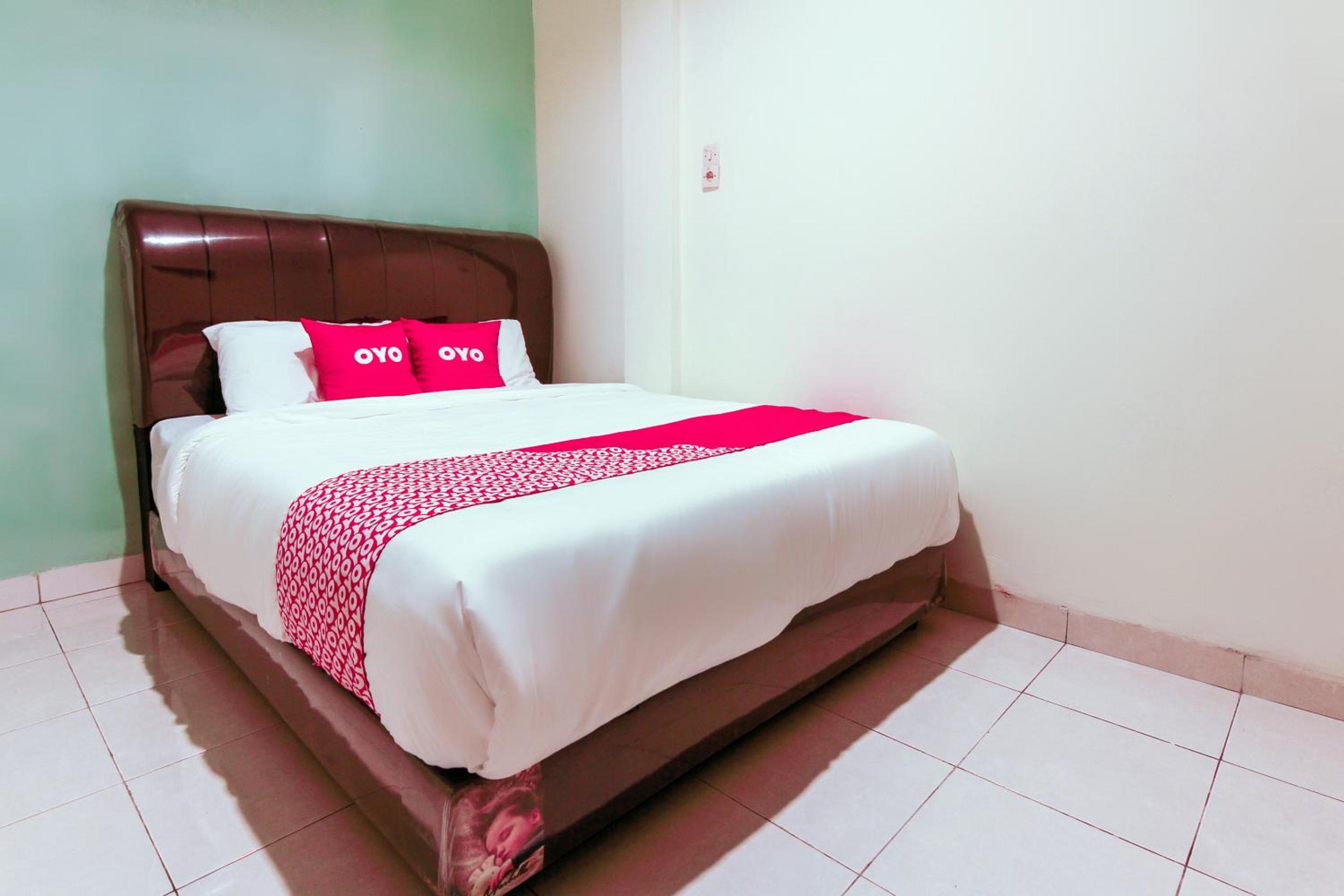 Standard King Room - Photo 6