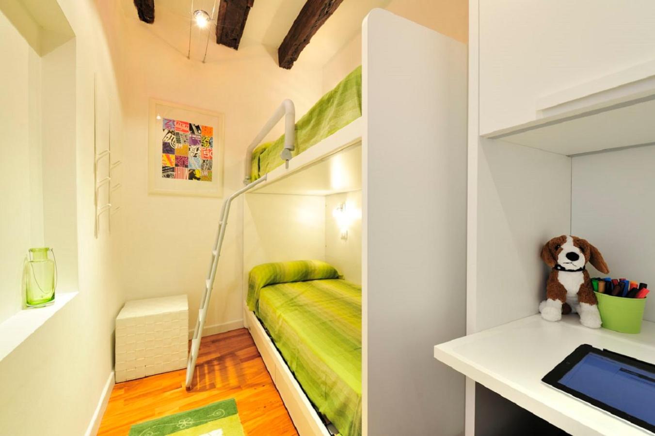Apartment with Sea View photo 3