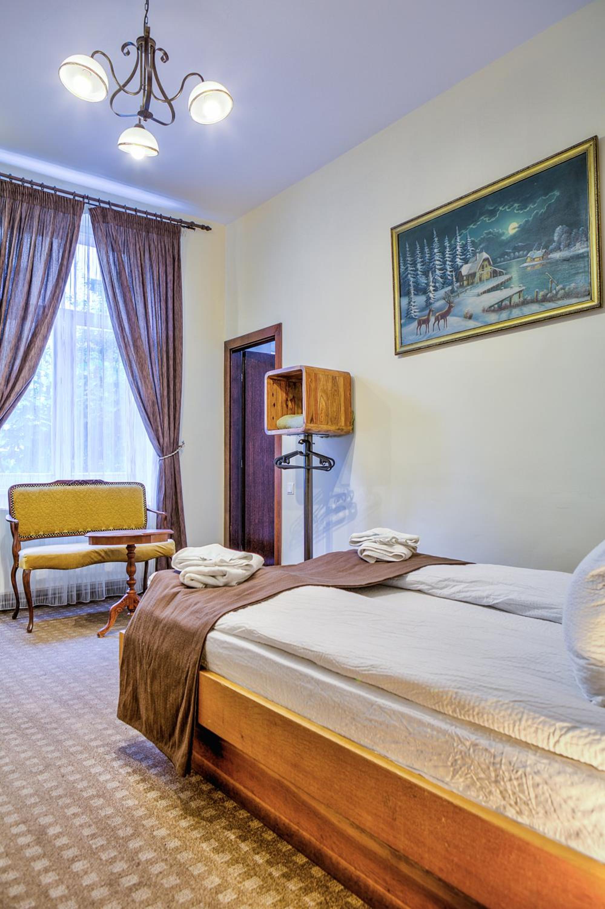 Double or Twin Room - Photo 12