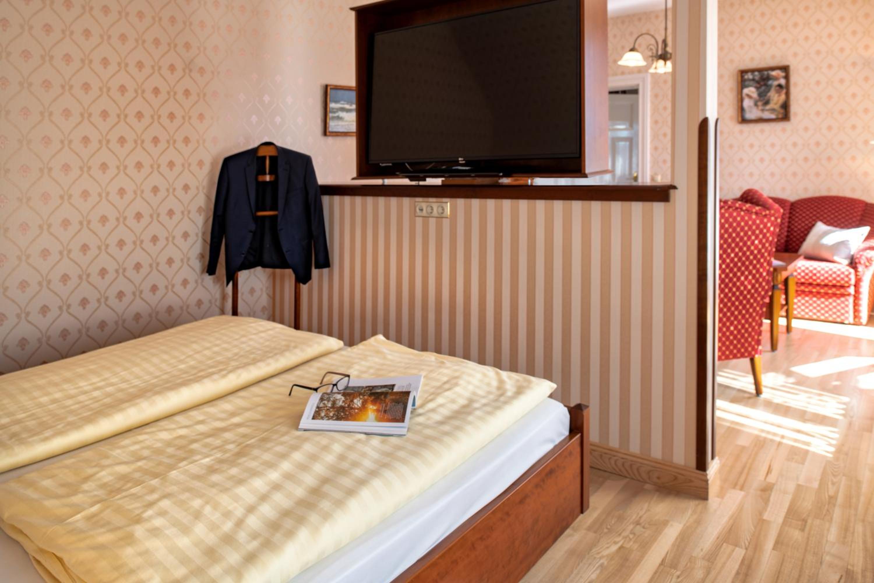 Junior Suite with Balcony photo 2