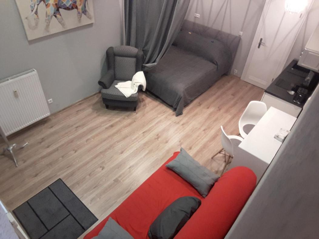 Studio Apartment photo 3