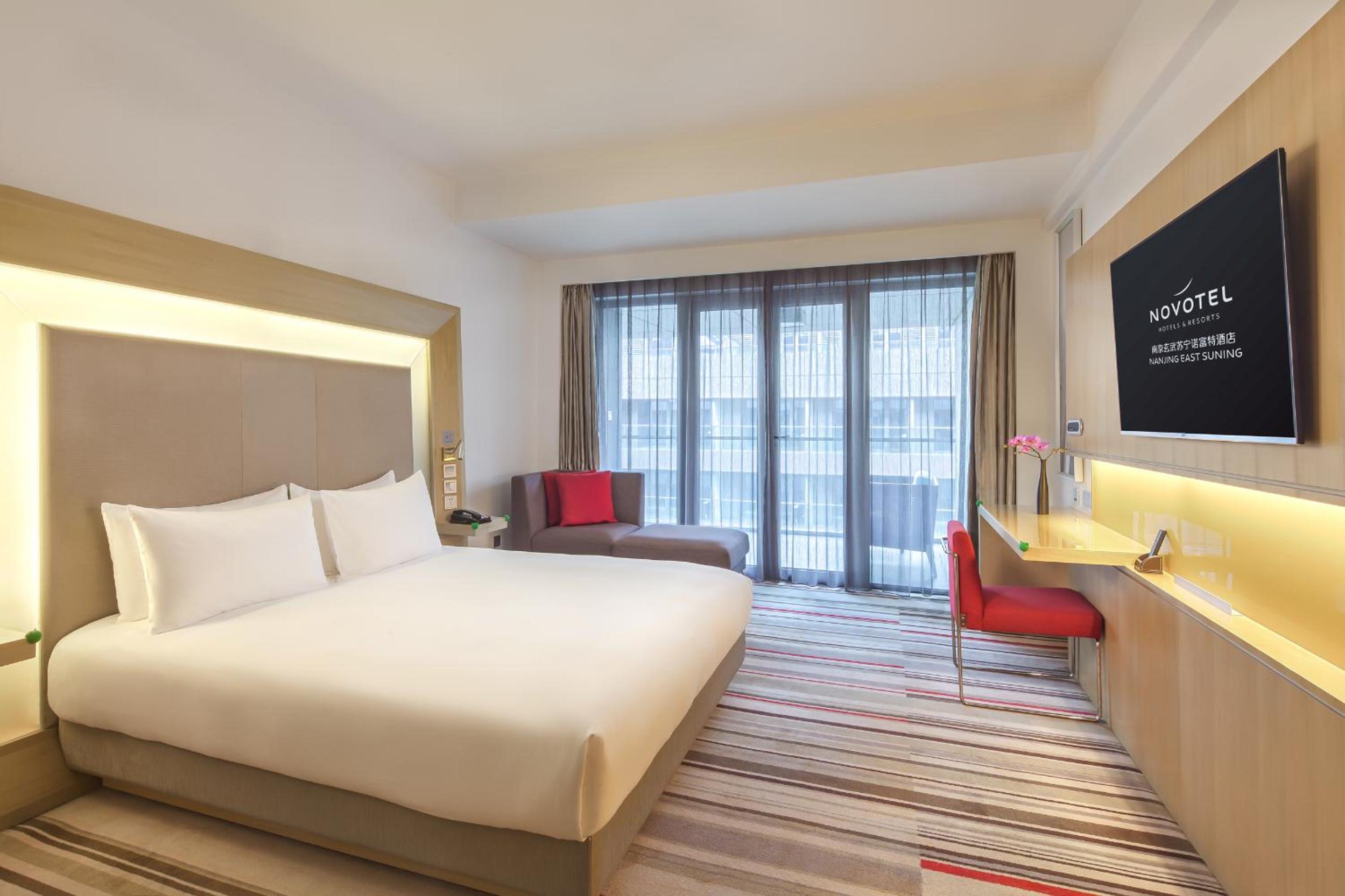 Premier Executive Room with King Bed. - Photo 7