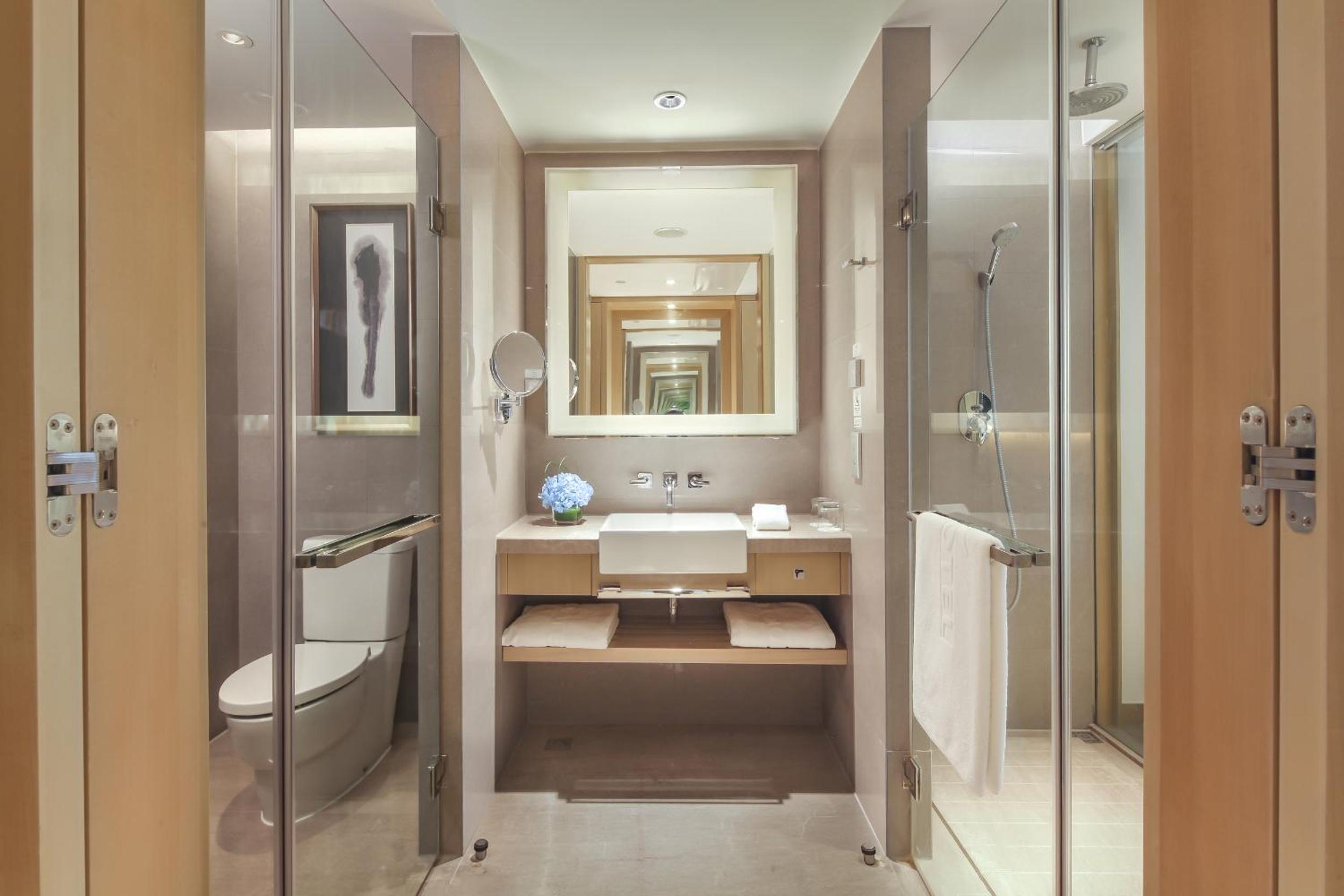 Premier Executive Room with King Bed. - Photo 2