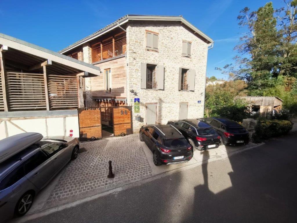 Apartment with Mountain View photo 1