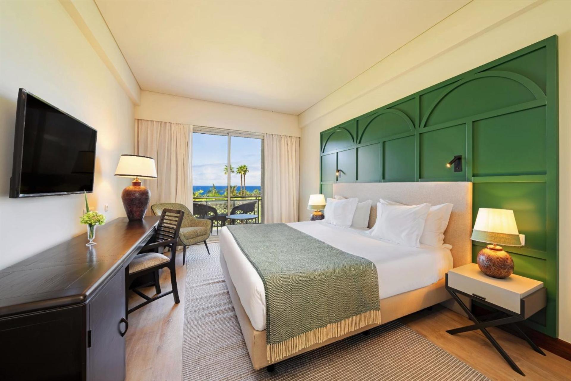 Classic Double or Twin Room with Ocean View - Photo 1