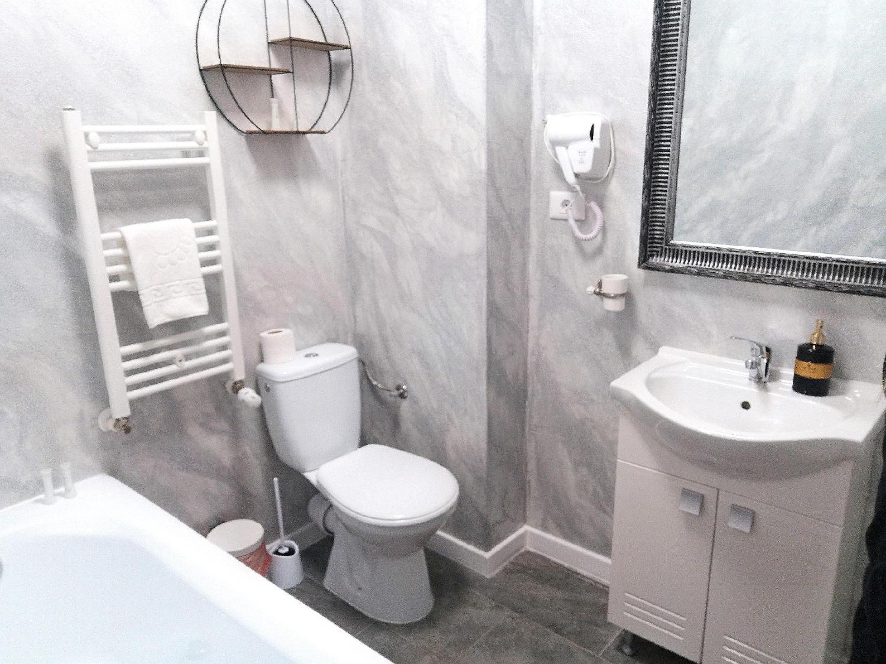 Studio Apartment - Photo 7