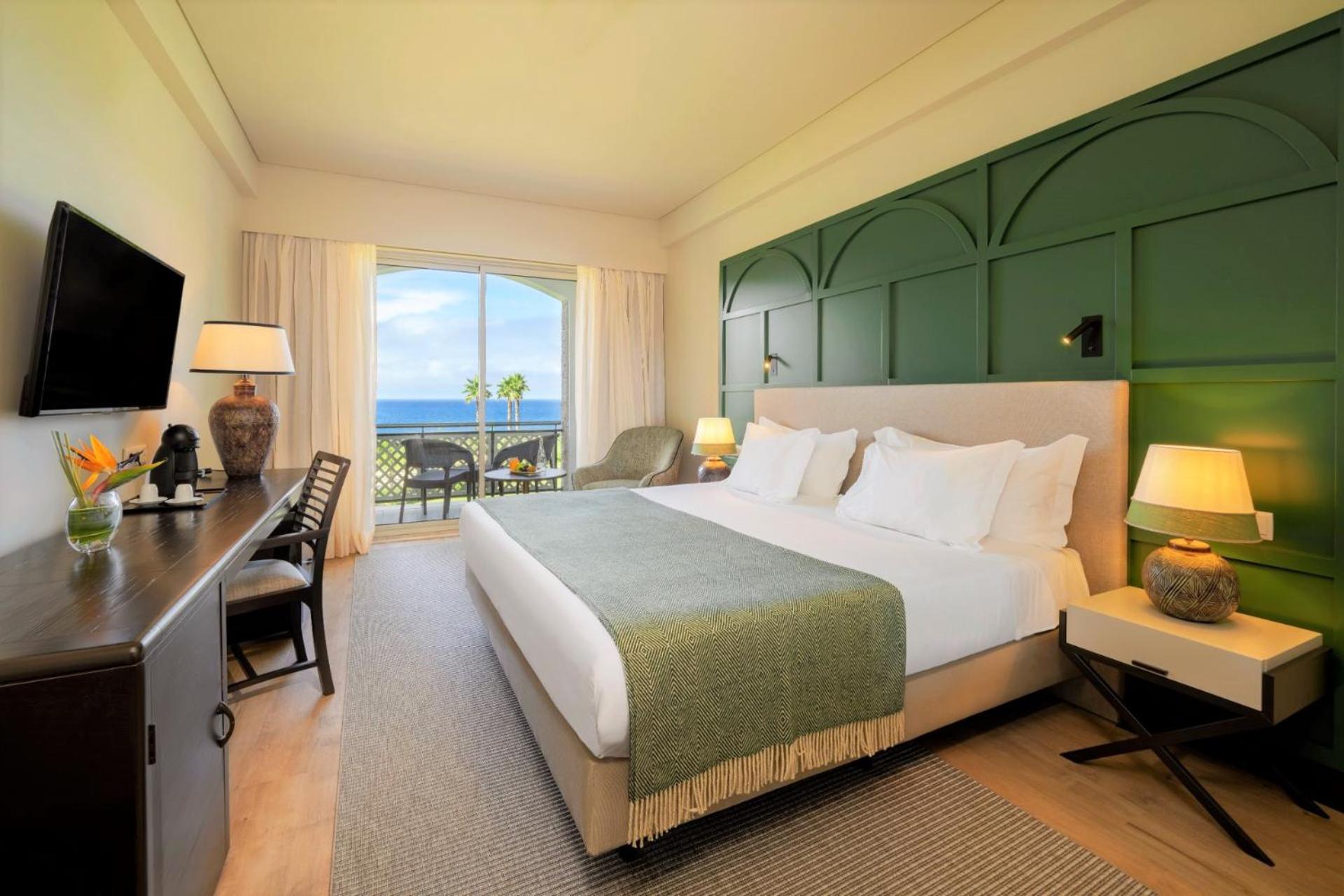 Superior Double or Twin Room with Ocean View - Photo 6