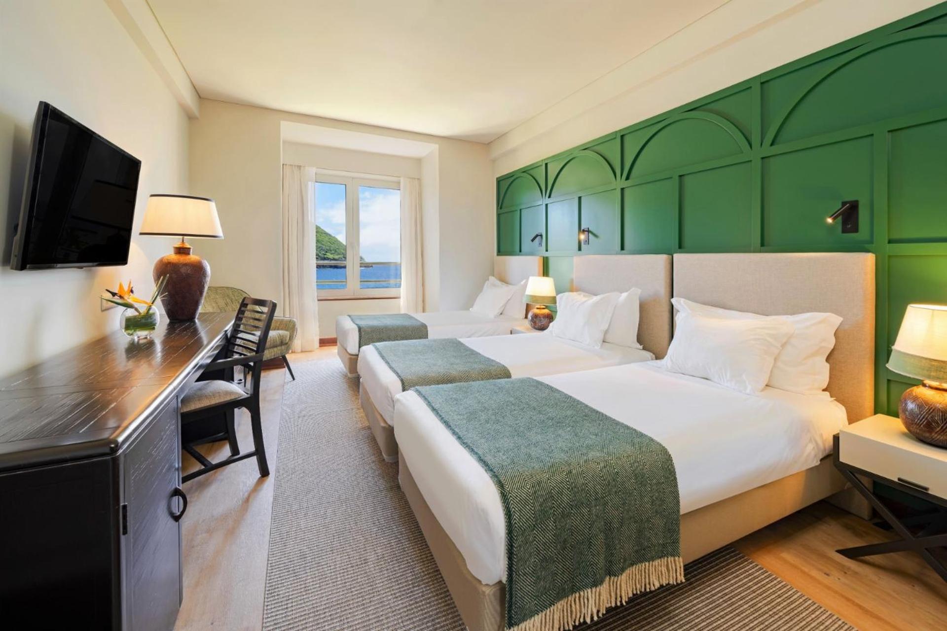 Family Room with Ocean View - Photo 1