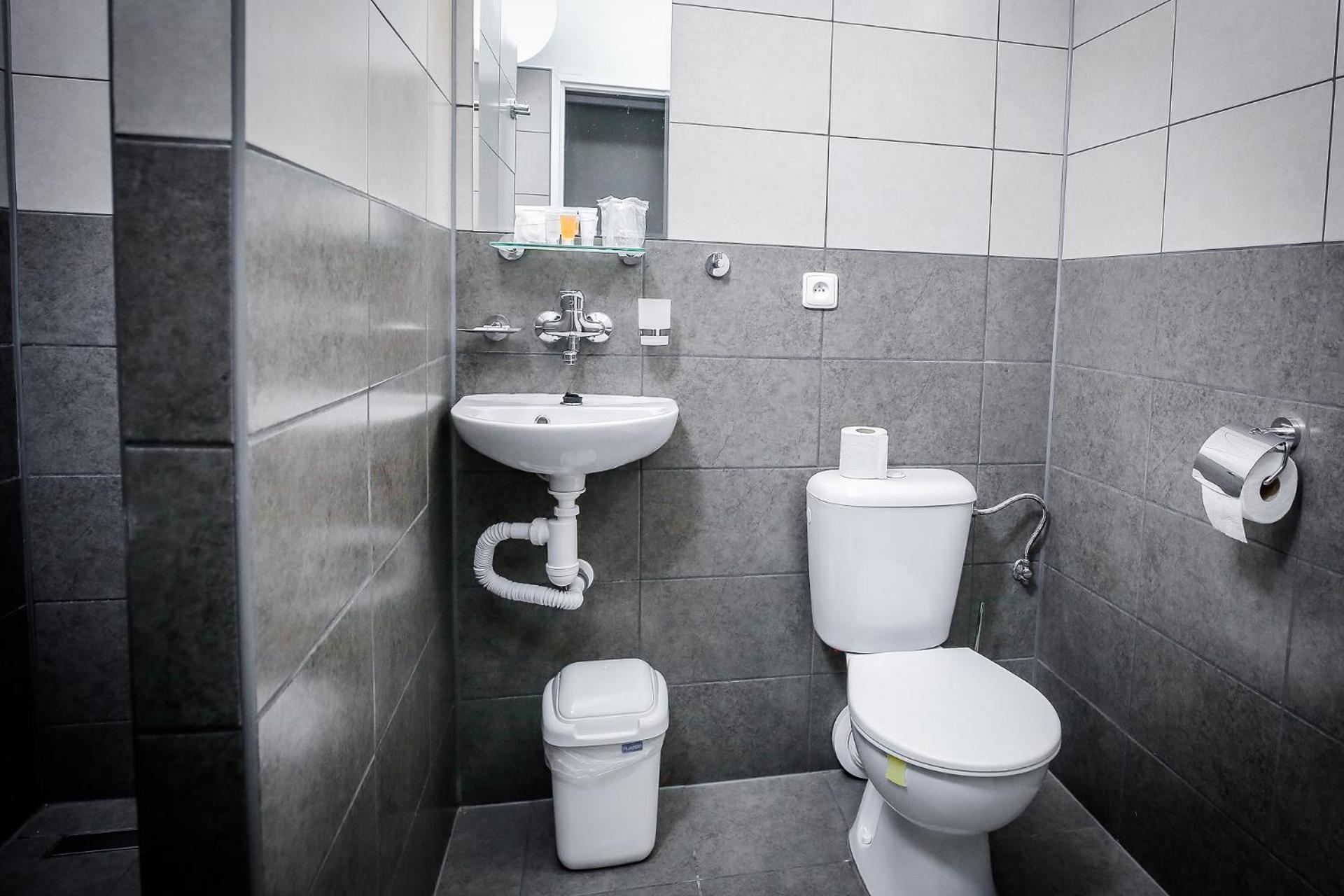 Business Double Room - Photo 4