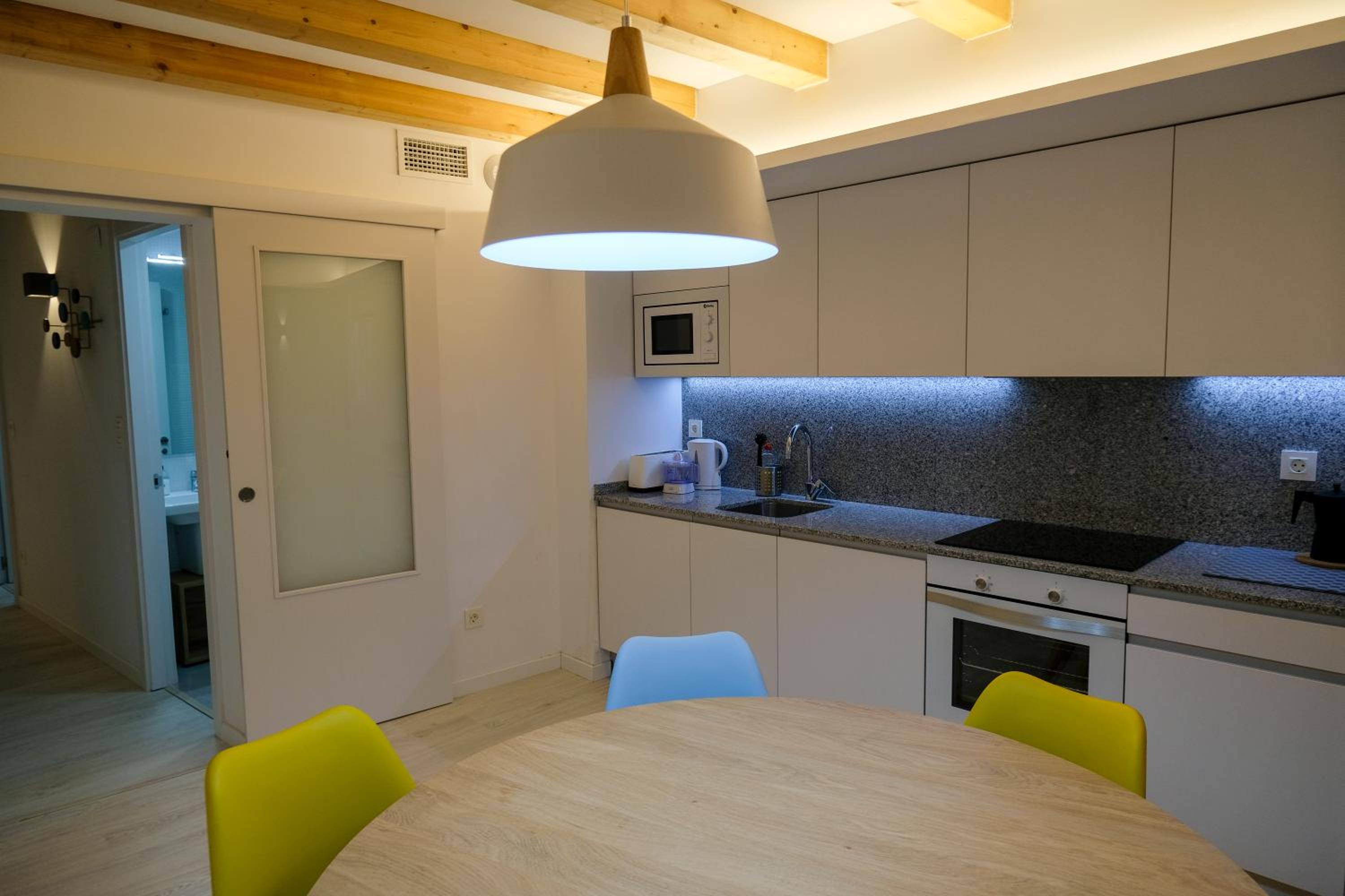 Deluxe Apartment - Photo 12